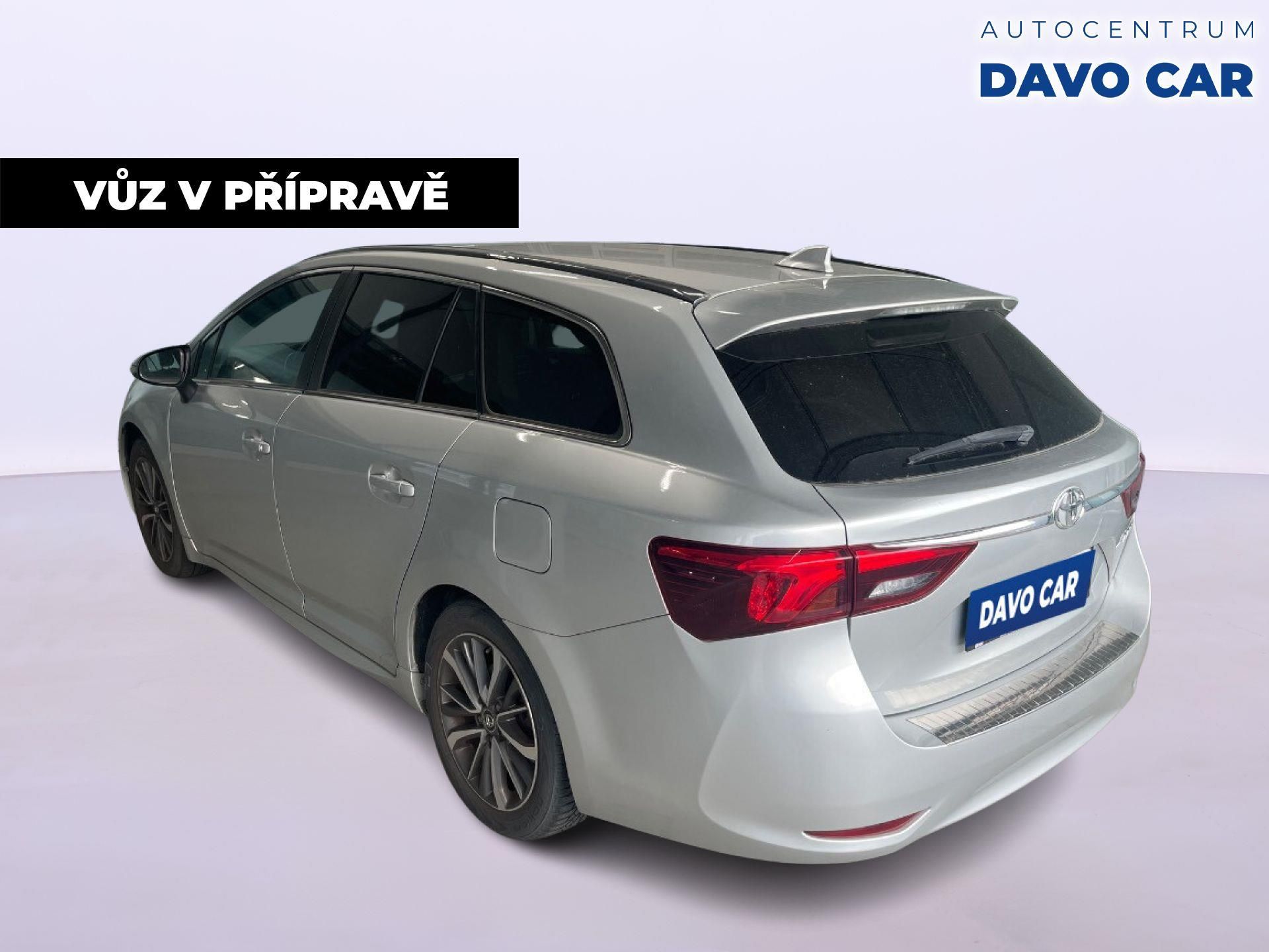 Toyota Avensis, 2,0 D-4D 105kW Aut.klima CZ - fotka 2
