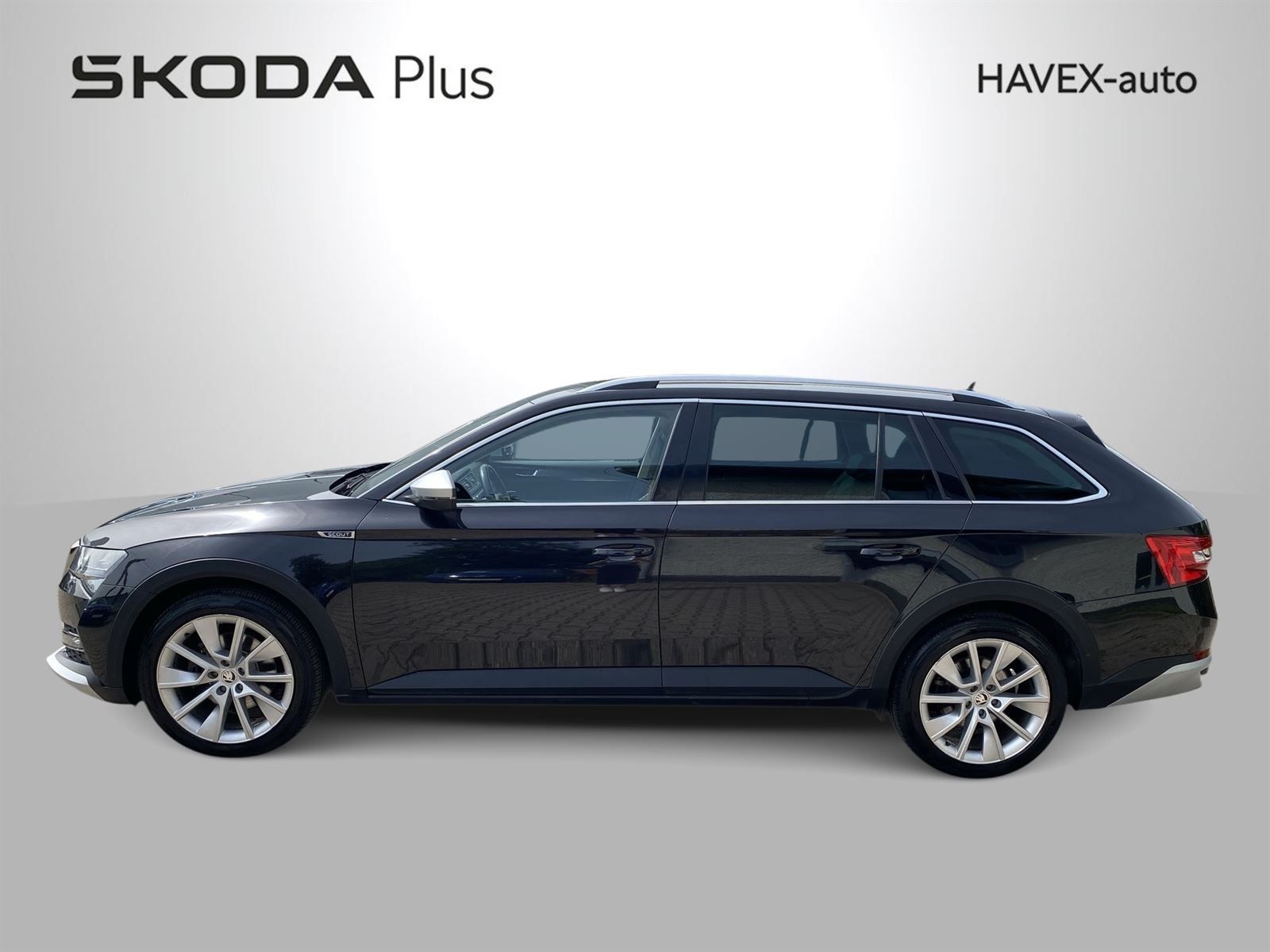 Škoda Superb, Combi 2.0 TDI 4x4 DSG Scout - fotka 3