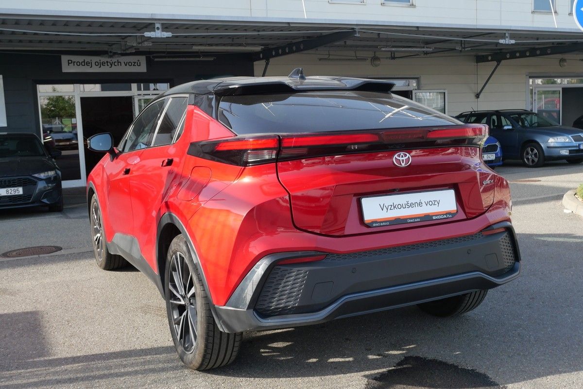 Toyota C-HR, 1.8 Hybrid 72 kW - fotka 4