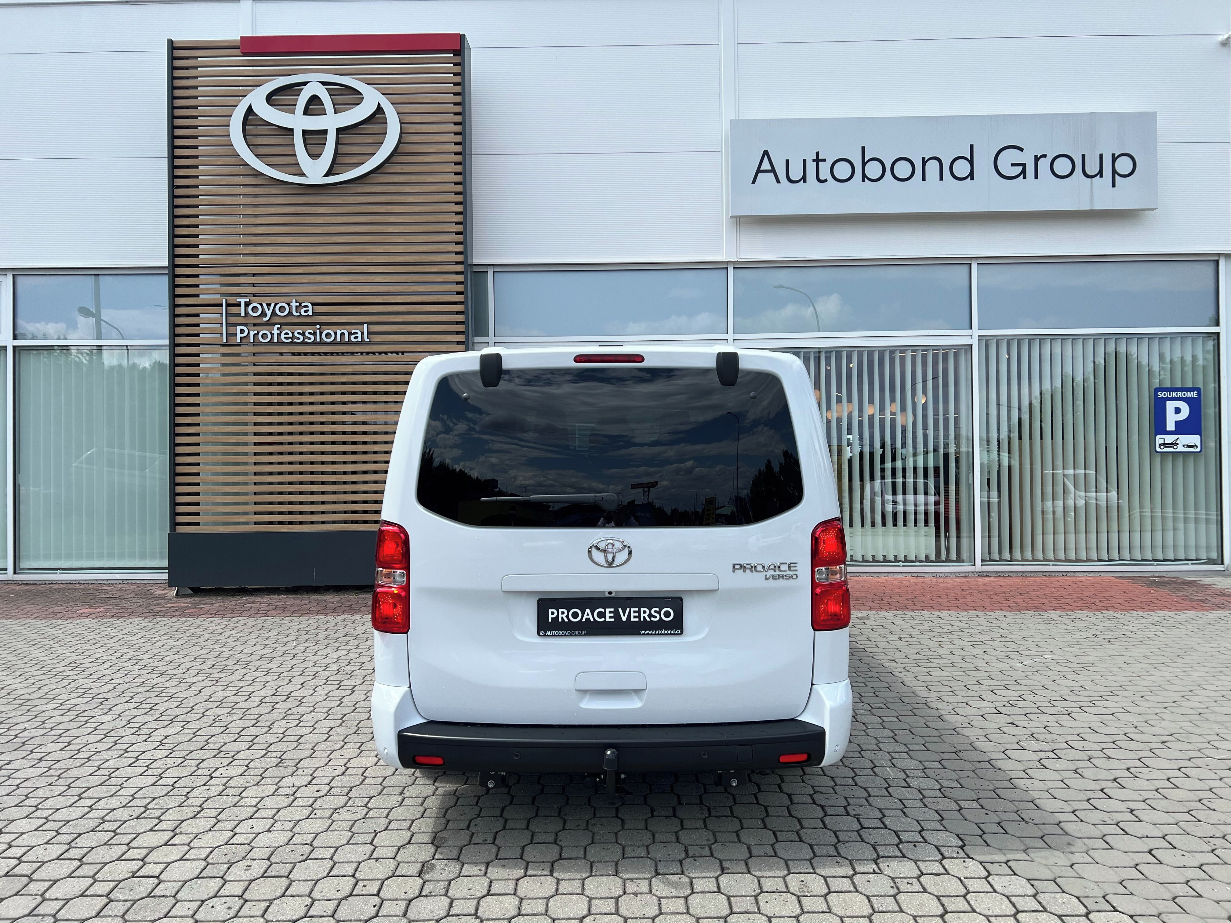 Toyota Proace Verso, 2.0D 8AT VIP 7S L2 Skyview - fotka 5