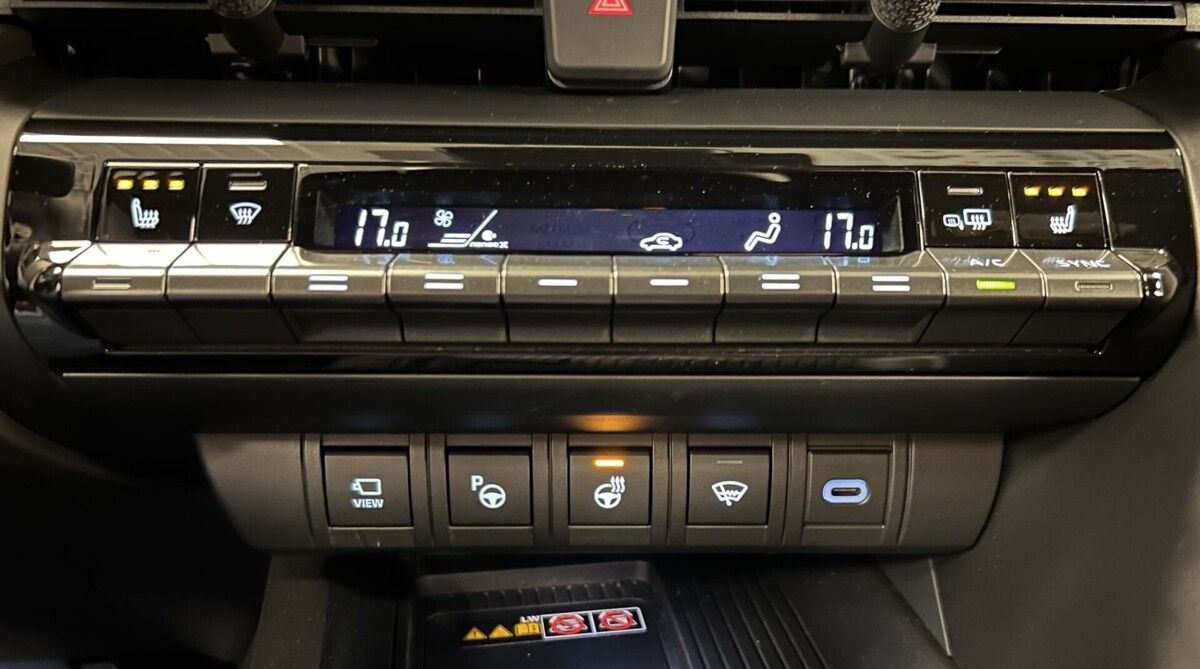 Toyota C-HR, 2,0 HYBRID AT AWD EXECUTIVE PR - fotka 6