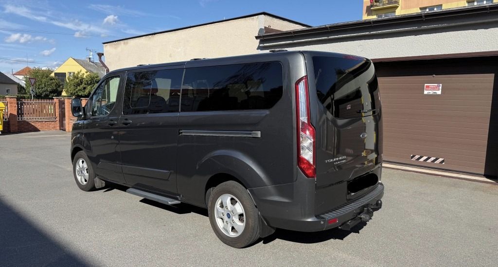 Ford Tourneo Custom, L2H1, ČR, 8 míst, DPH,61.000km - fotka 4