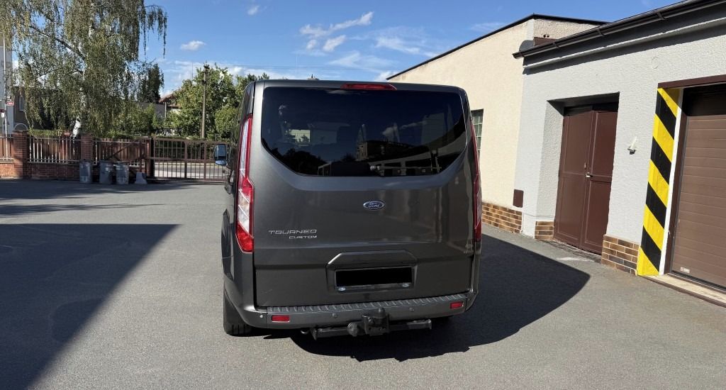 Ford Tourneo Custom, L2H1, ČR, 8 míst, DPH,61.000km - fotka 5