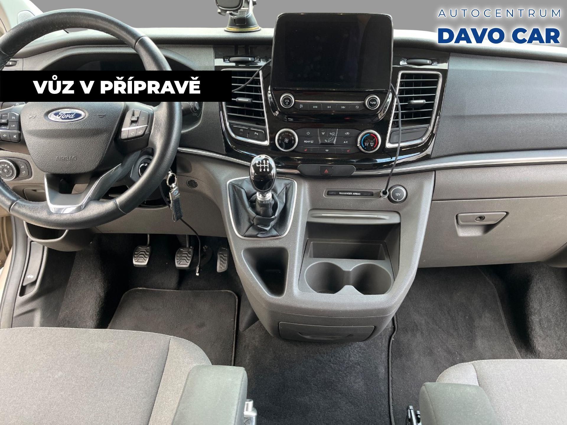 Ford Tourneo Custom, 2,0 TDCi 96kW Titanium CZ DPH - fotka 3