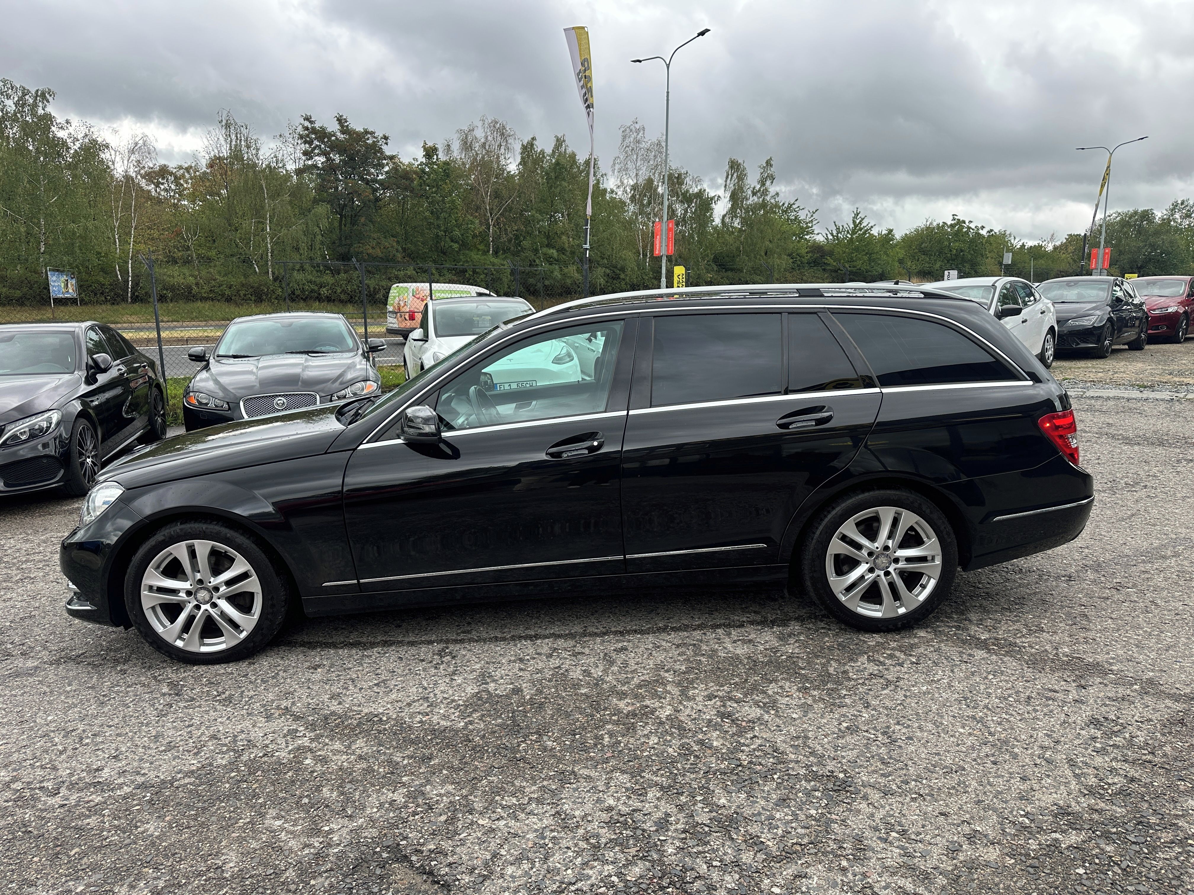 Mercedes-Benz Třídy C, Mercedes-Benz C 200 2013 - fotka 4