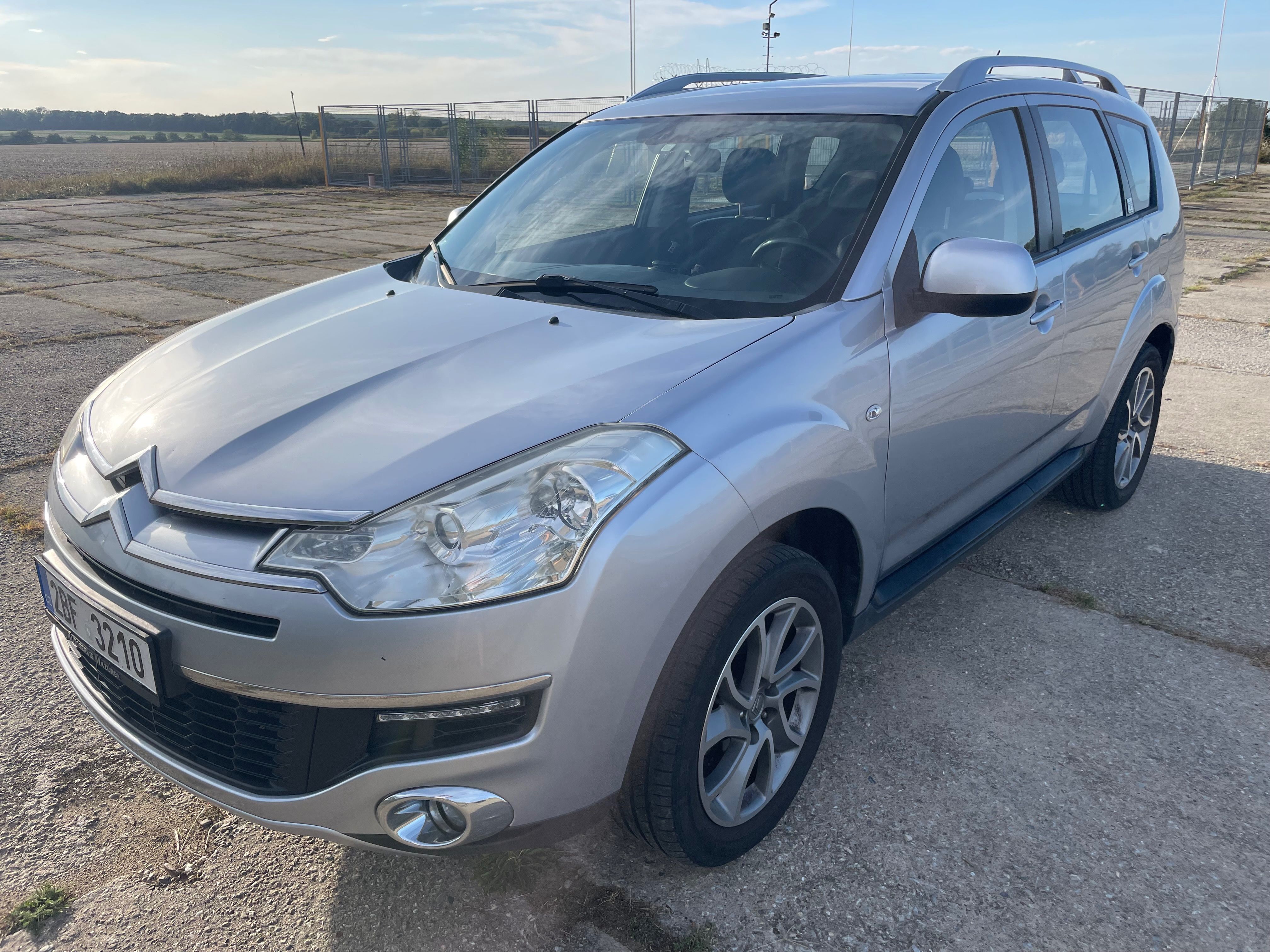 Citroën C-Crosser, Citroen C-Crosser 2.2 HDI - fotka 3