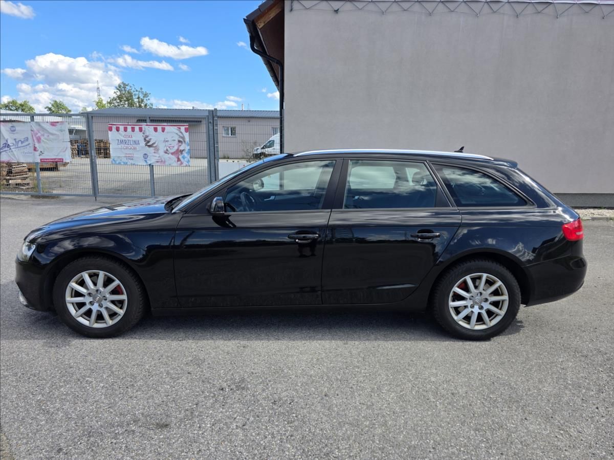 Audi A4, 2,0 TDI 105KW FACELIFT MANUÁL - fotka 3