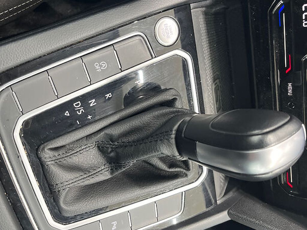 Volkswagen Passat, 2.0 TDi elegance DSG 1.majitel - fotka 4