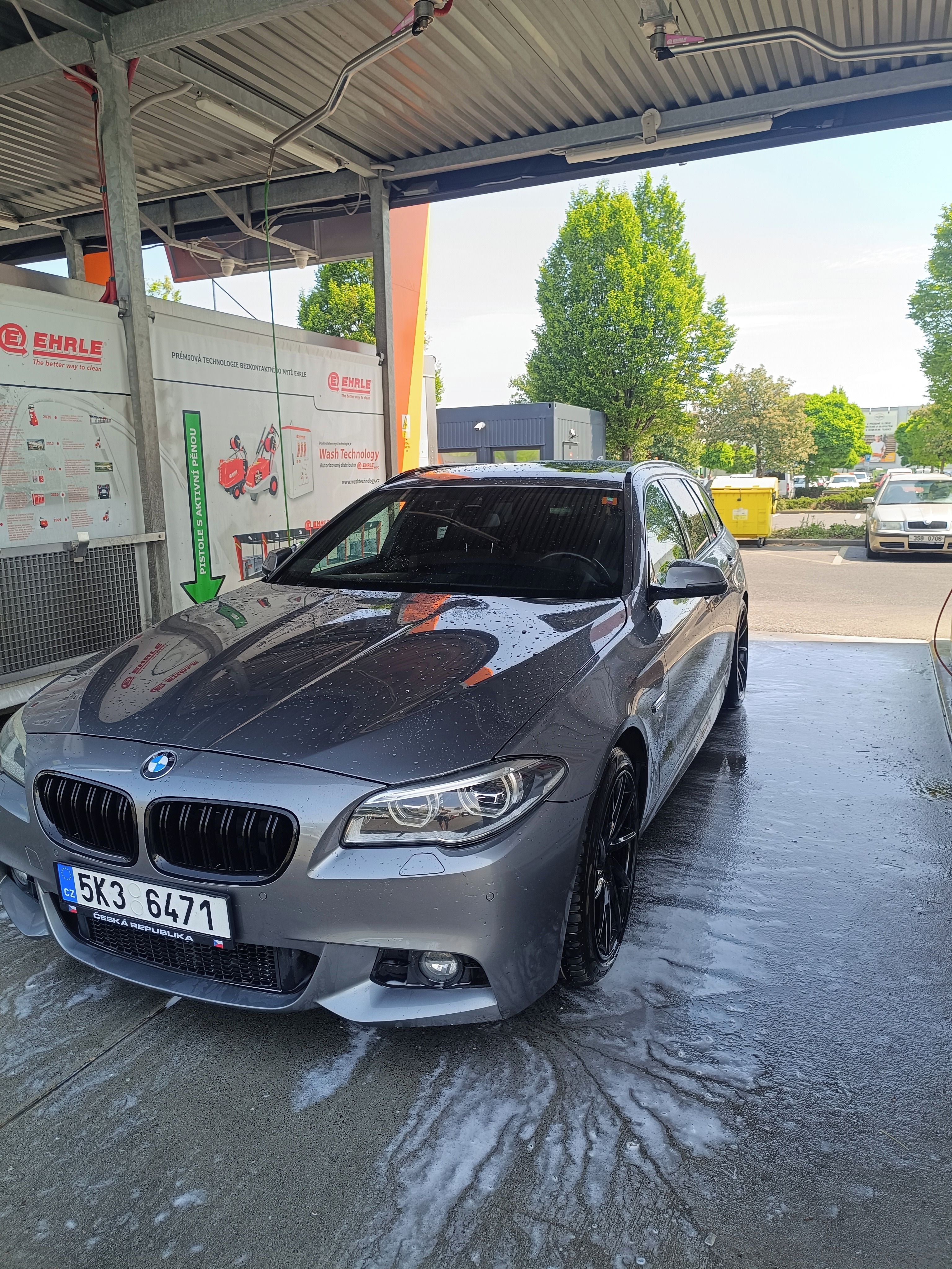 BMW Řada 5 - fotka 2