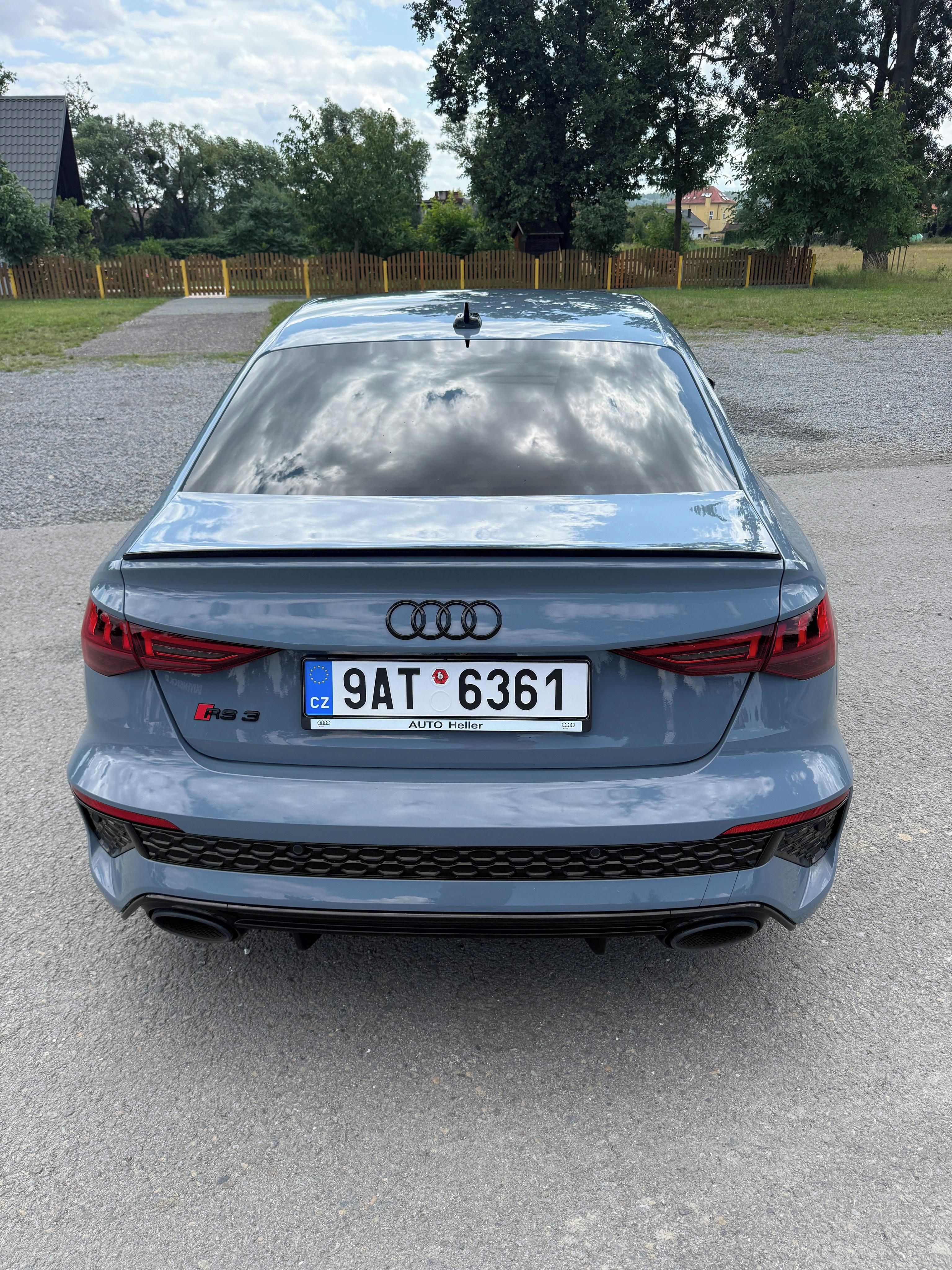 Audi RS3 - fotka 2