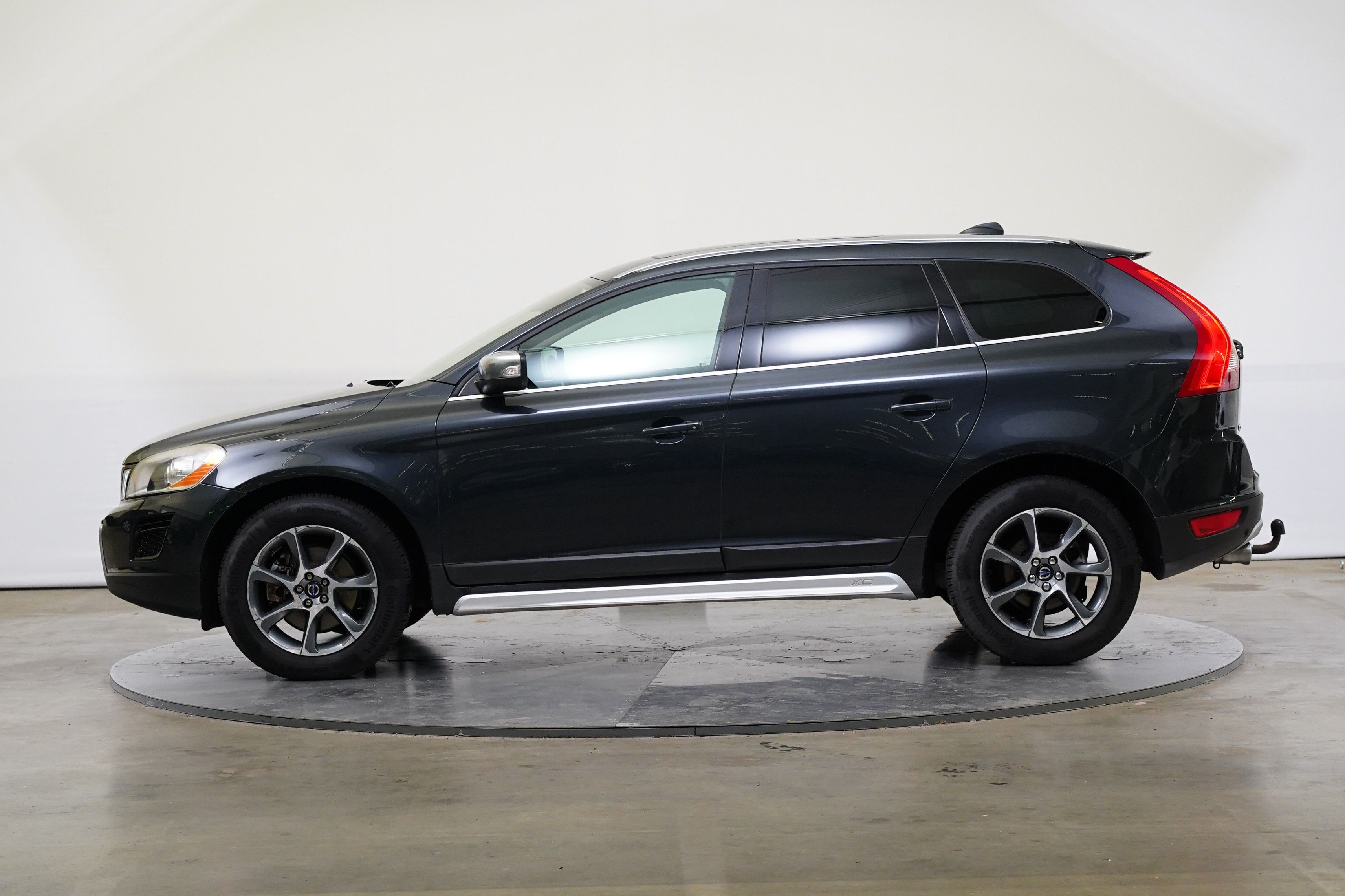 Volvo XC60, 2.4 D5 158 kW AWD Summum - fotka 3