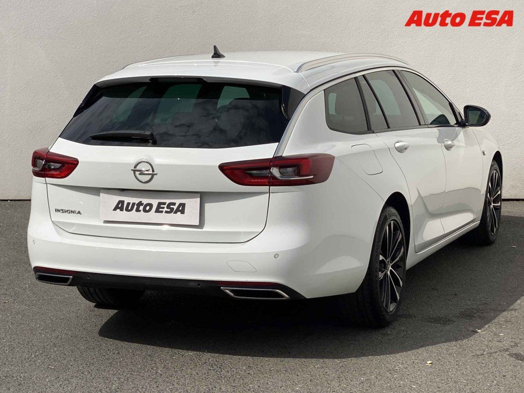 Opel Insignia, 2.0 D - fotka 4