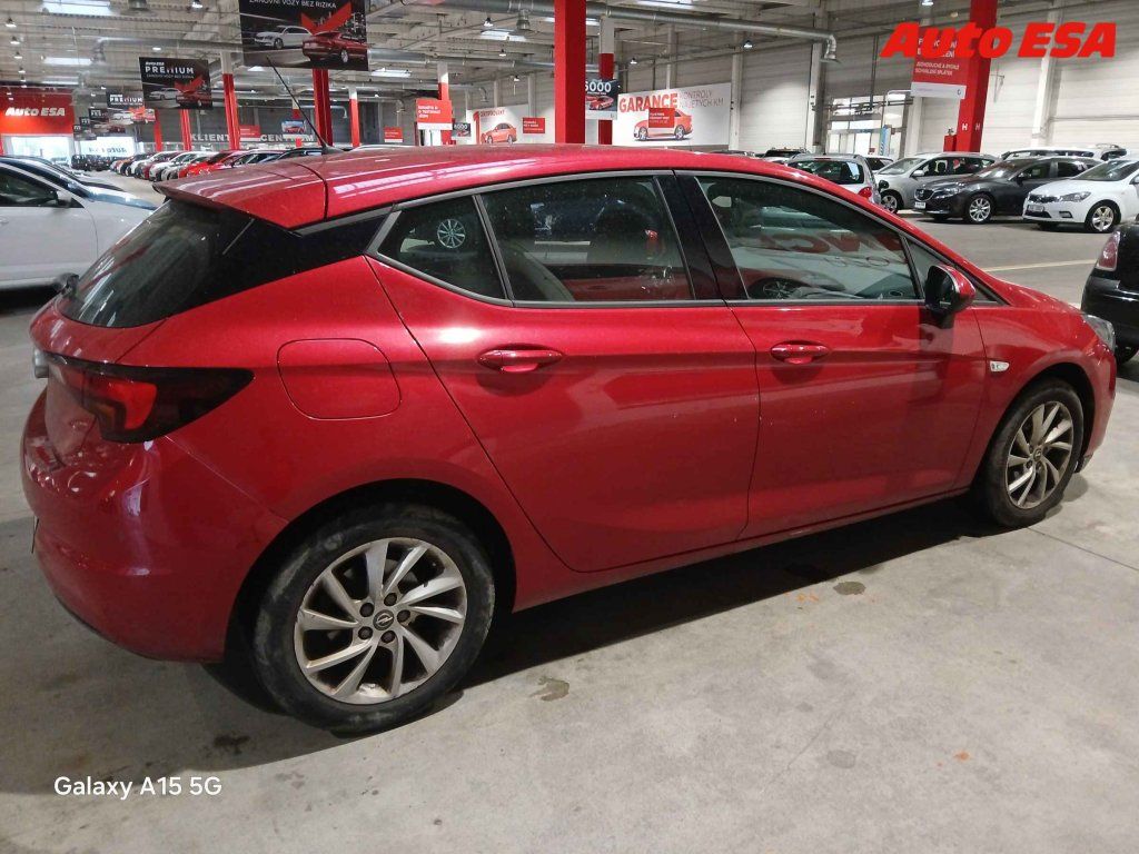 Opel Astra, 1.2 PT + - fotka 2