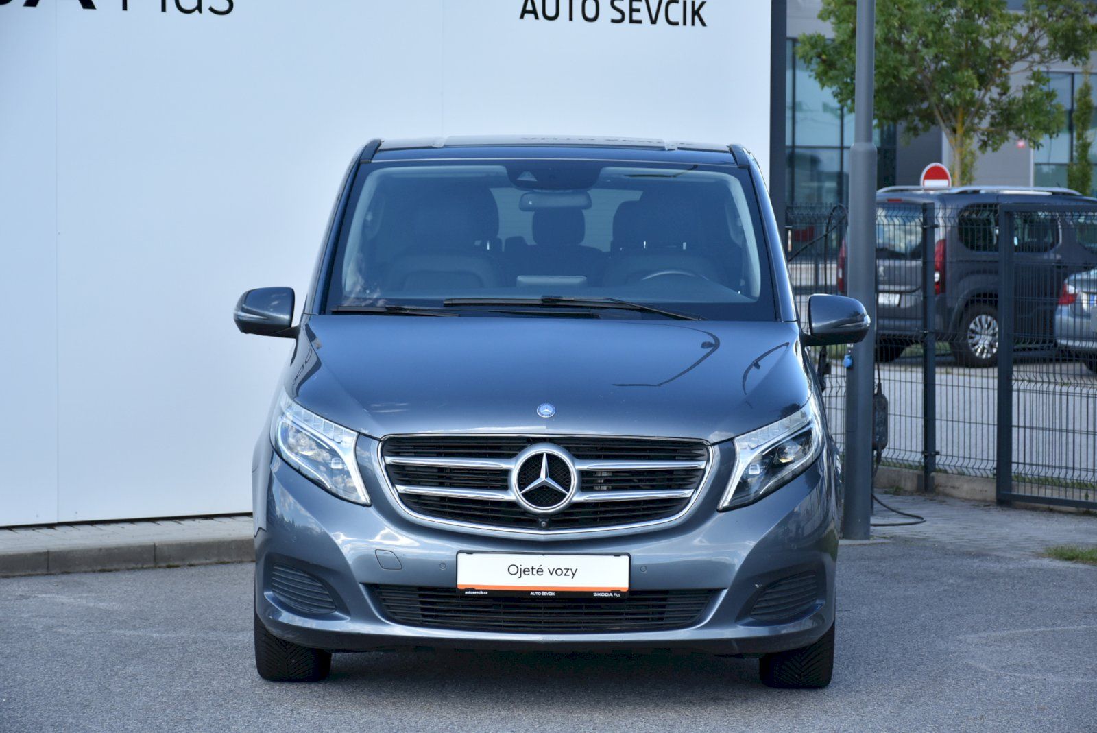 Mercedes-Benz Třídy V, V220d Avantgarde - fotka 4
