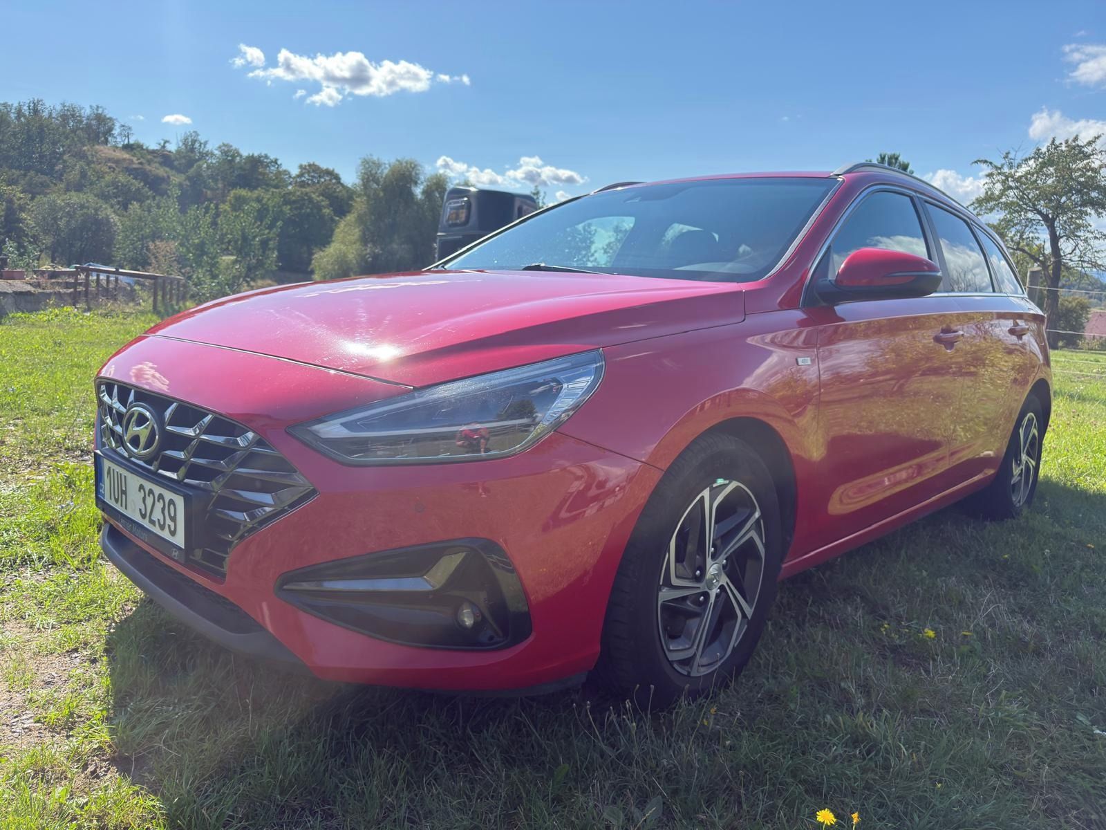 Hyundai i30, 1,5 TGDi automat - fotka 2