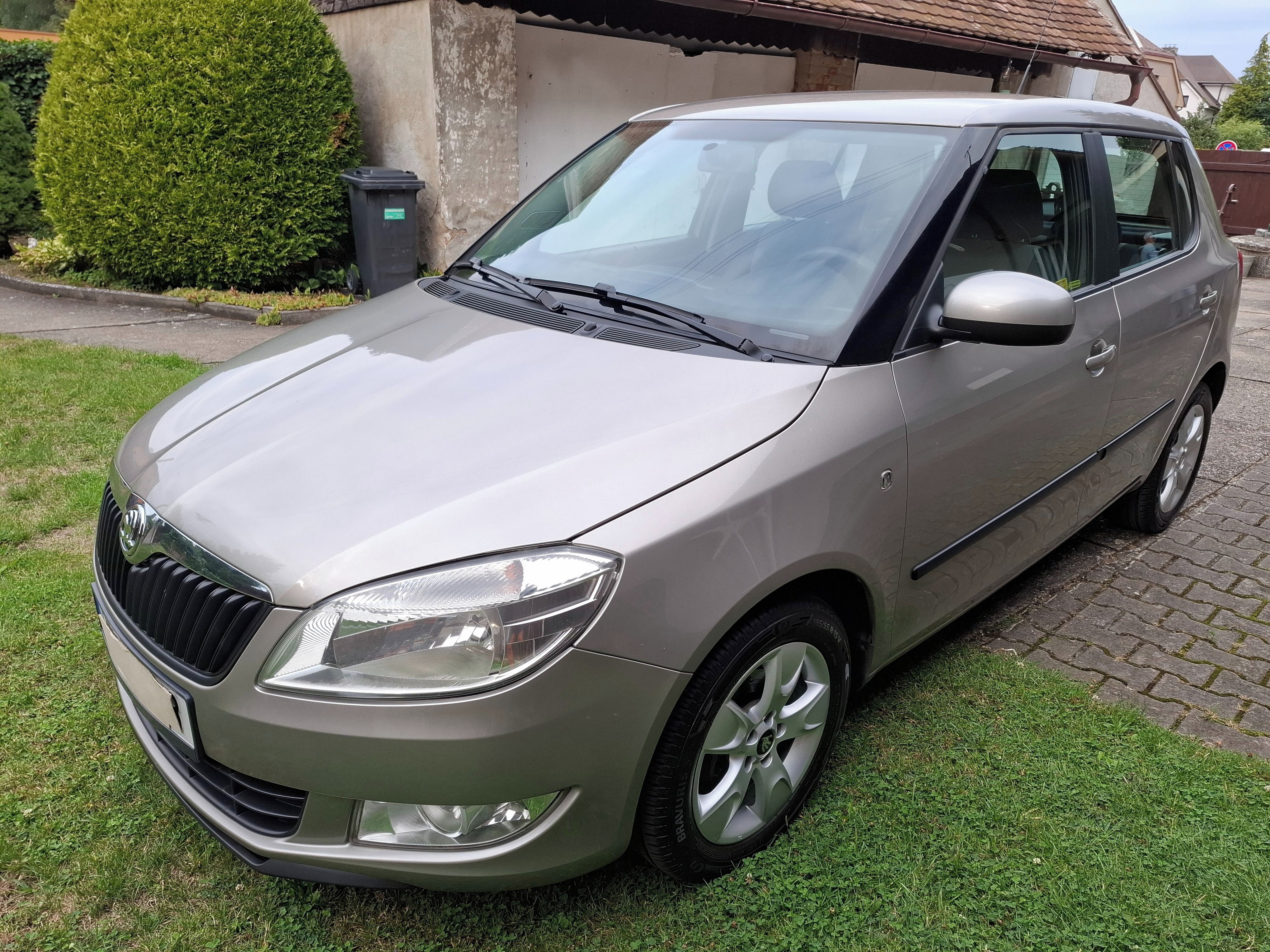 Škoda Fabia, 1,4,16V 63KW. Facelift. Pěkná.