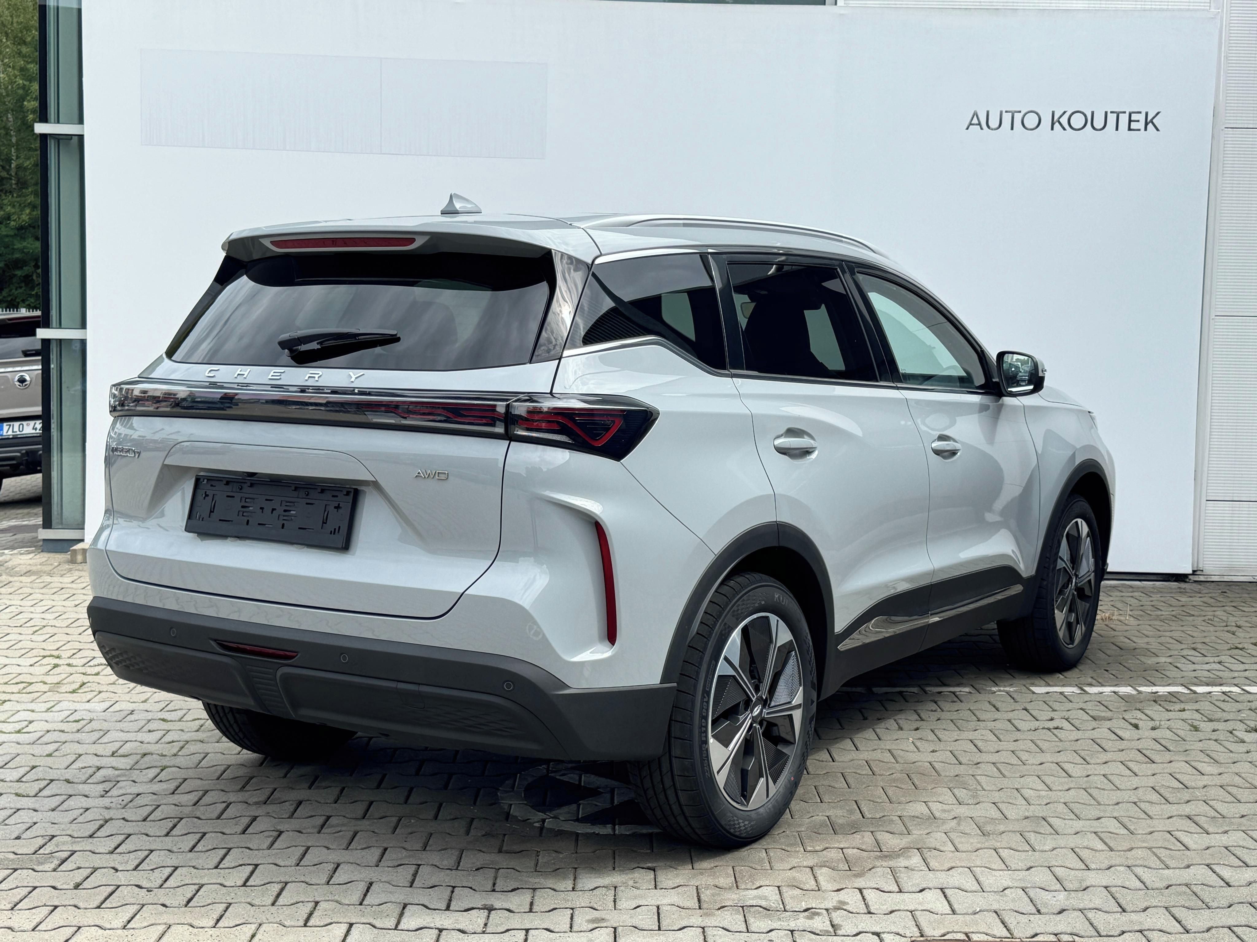 Chery Tiggo 7, Tiggo 7 Unique 1,6T-GDI  4x4 - fotka 2