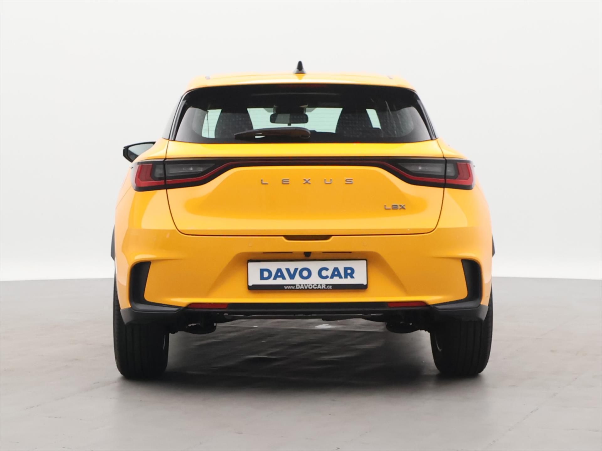 Lexus LBX, 1,5 HEV FWD 100kW CZ 1.Maj - fotka 5