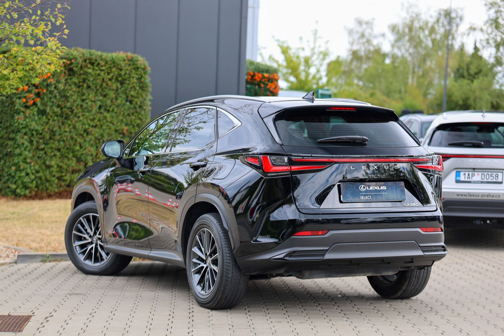 Lexus NX 350h, 350h 2,5 HEV COMFORT PLUS - fotka 5
