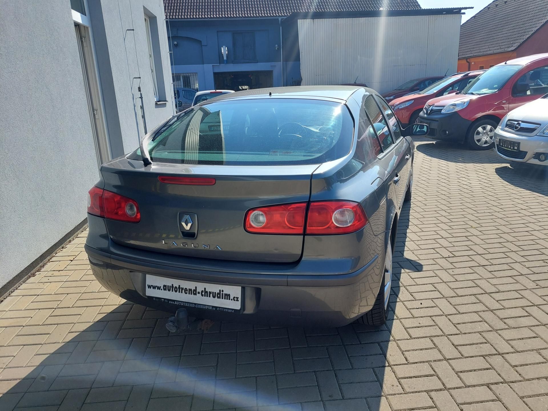 Renault Laguna, II. 2.0i-16v - fotka 6