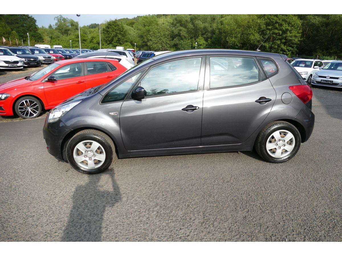 Kia Venga, 1,6 92KW KLIMA - fotka 3