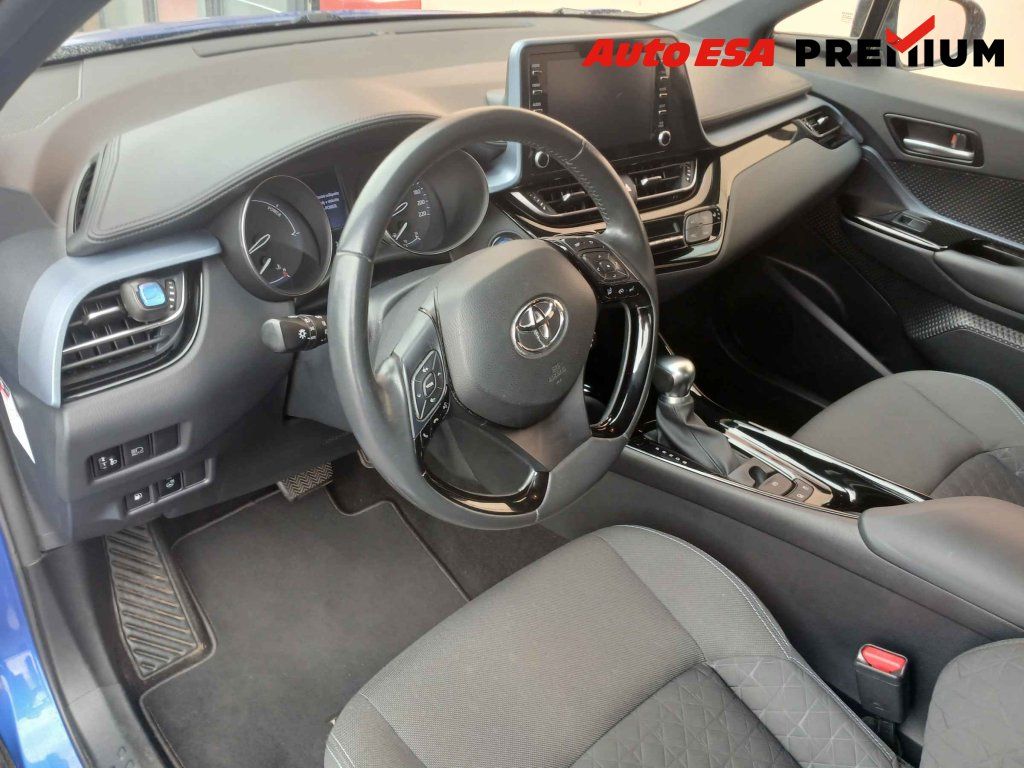 Toyota C-HR, 1.8i - fotka 3