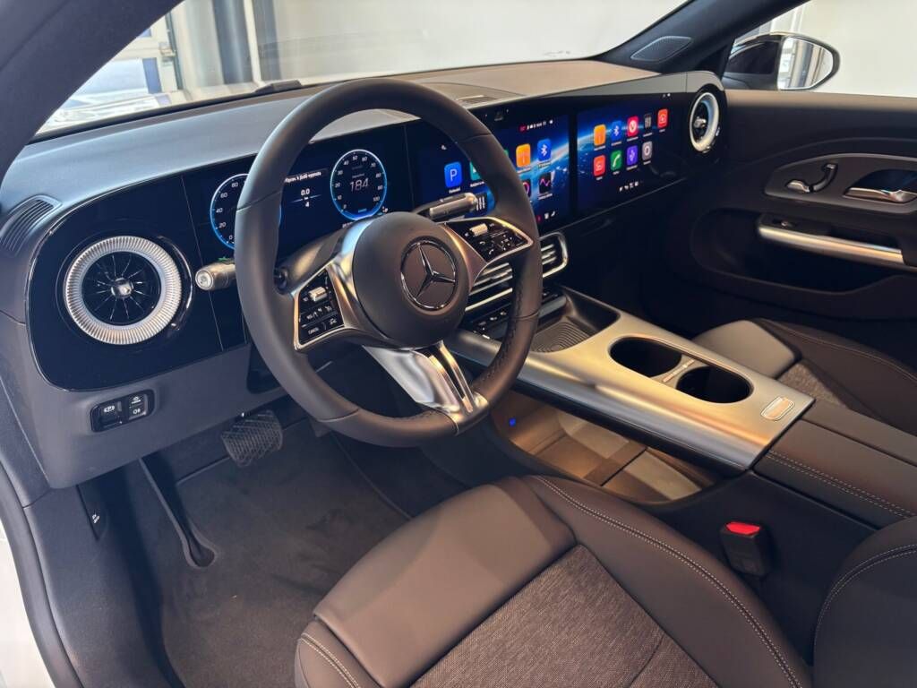 Mercedes-Benz CLA, 250+ Shooting Brake s technolo - fotka 2