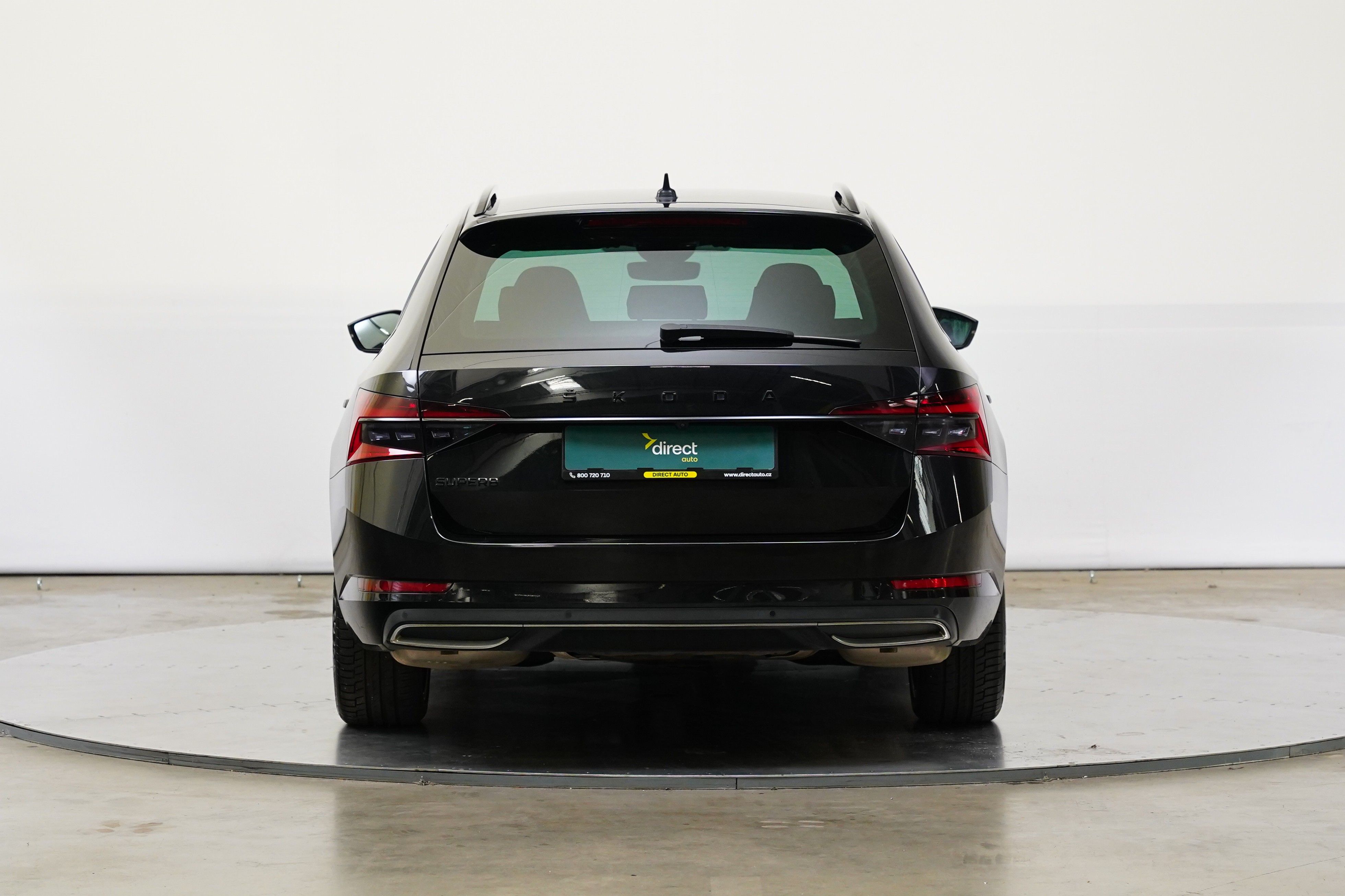 Škoda Superb, SportLine 2.0 TSI 140 kW DSG - fotka 6