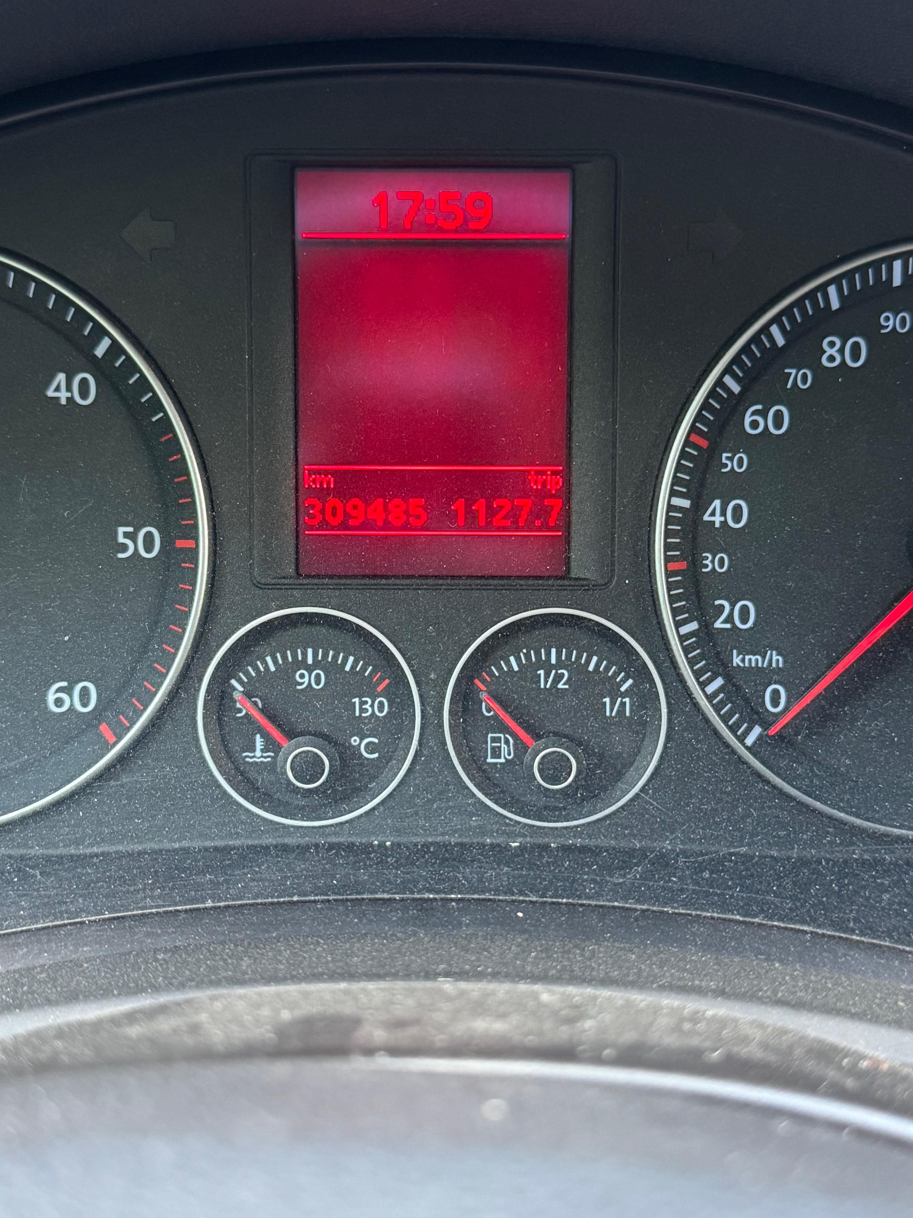 Volkswagen Golf, 2.0 TDI 103 kw - fotka 5
