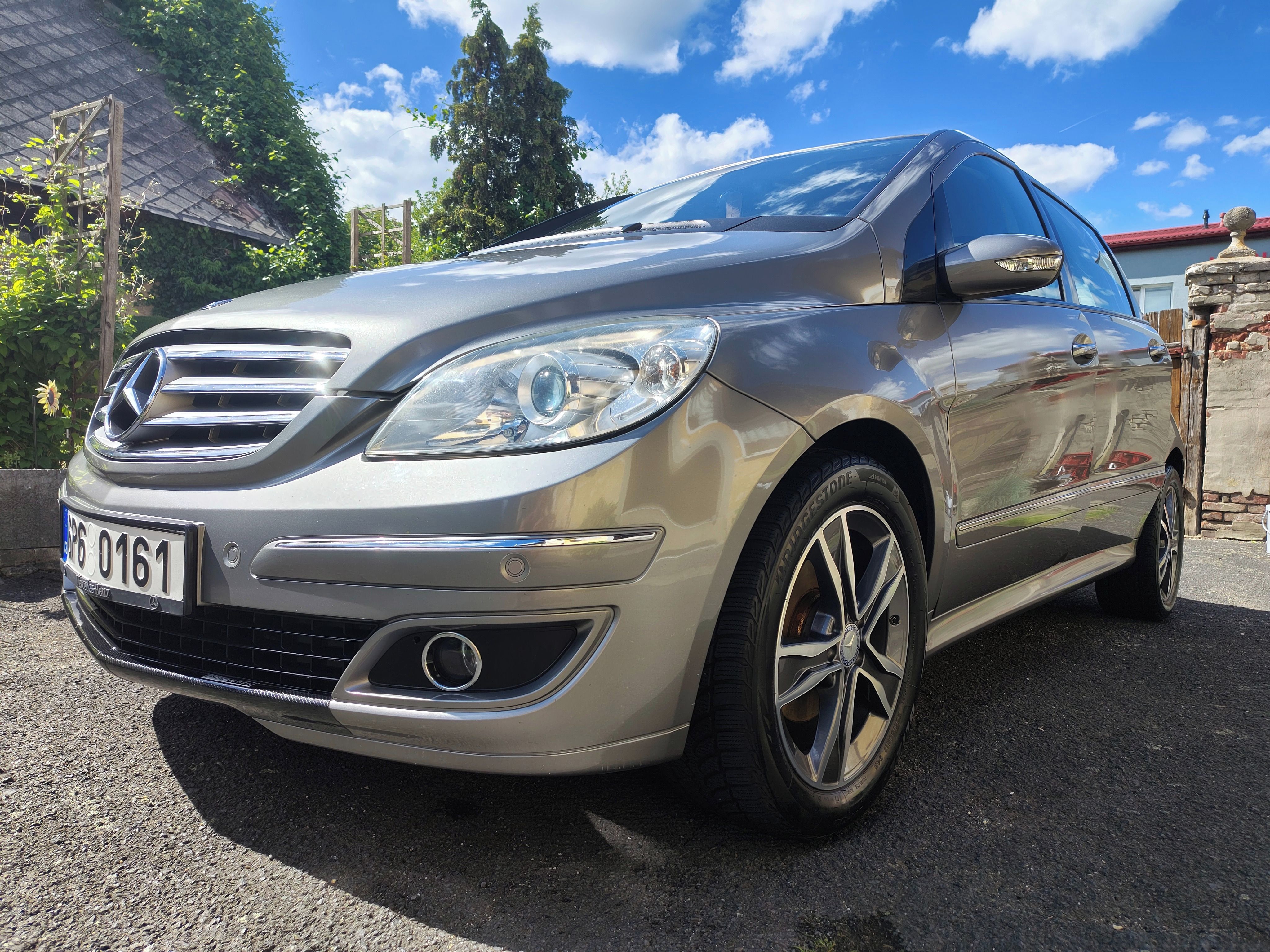 Mercedes-Benz Třídy B, Pěkný Mercedes Benz B - fotka 2