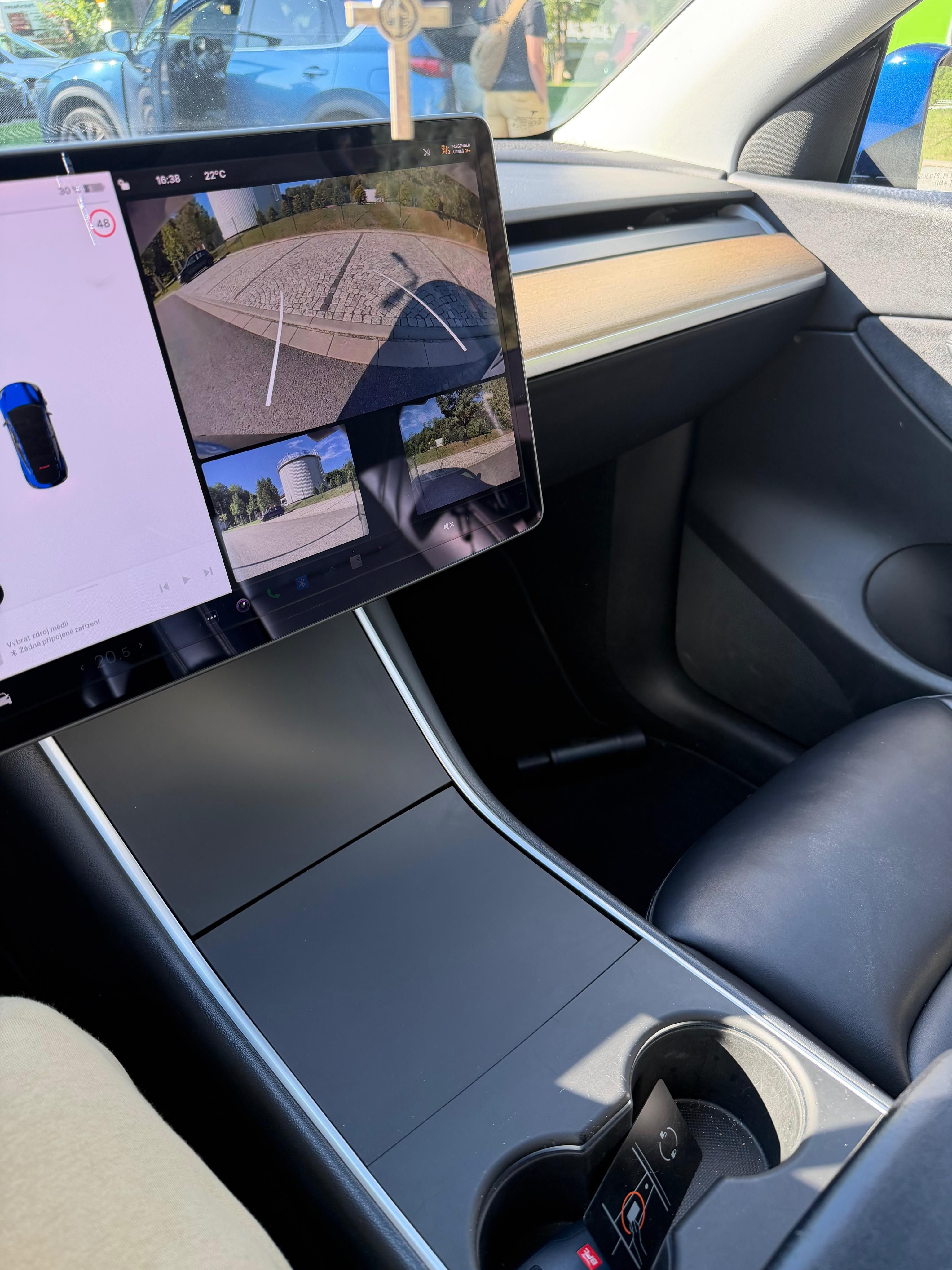 Tesla Model Y - fotka 6
