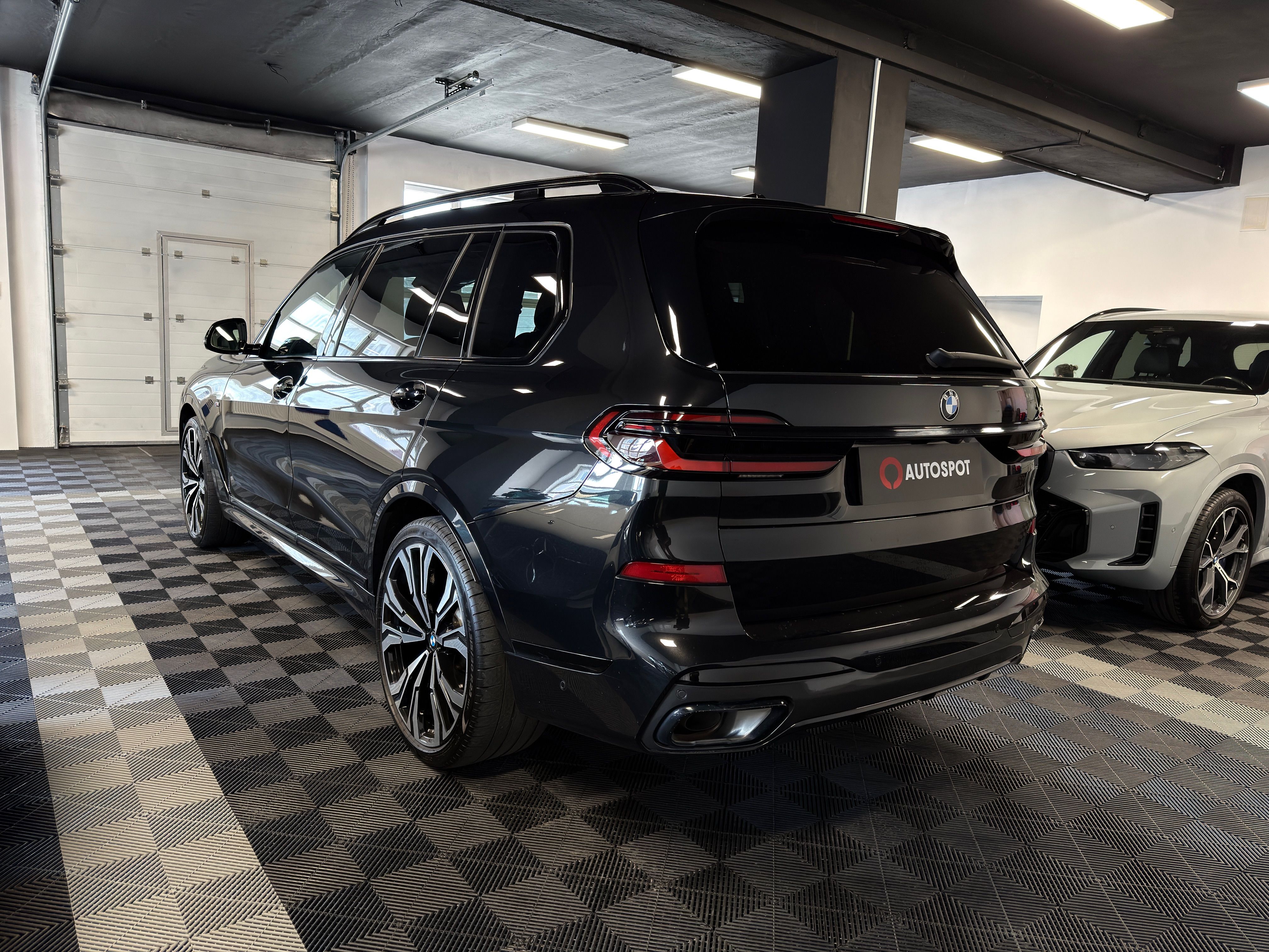 BMW X7, 40d xDrive - fotka 4