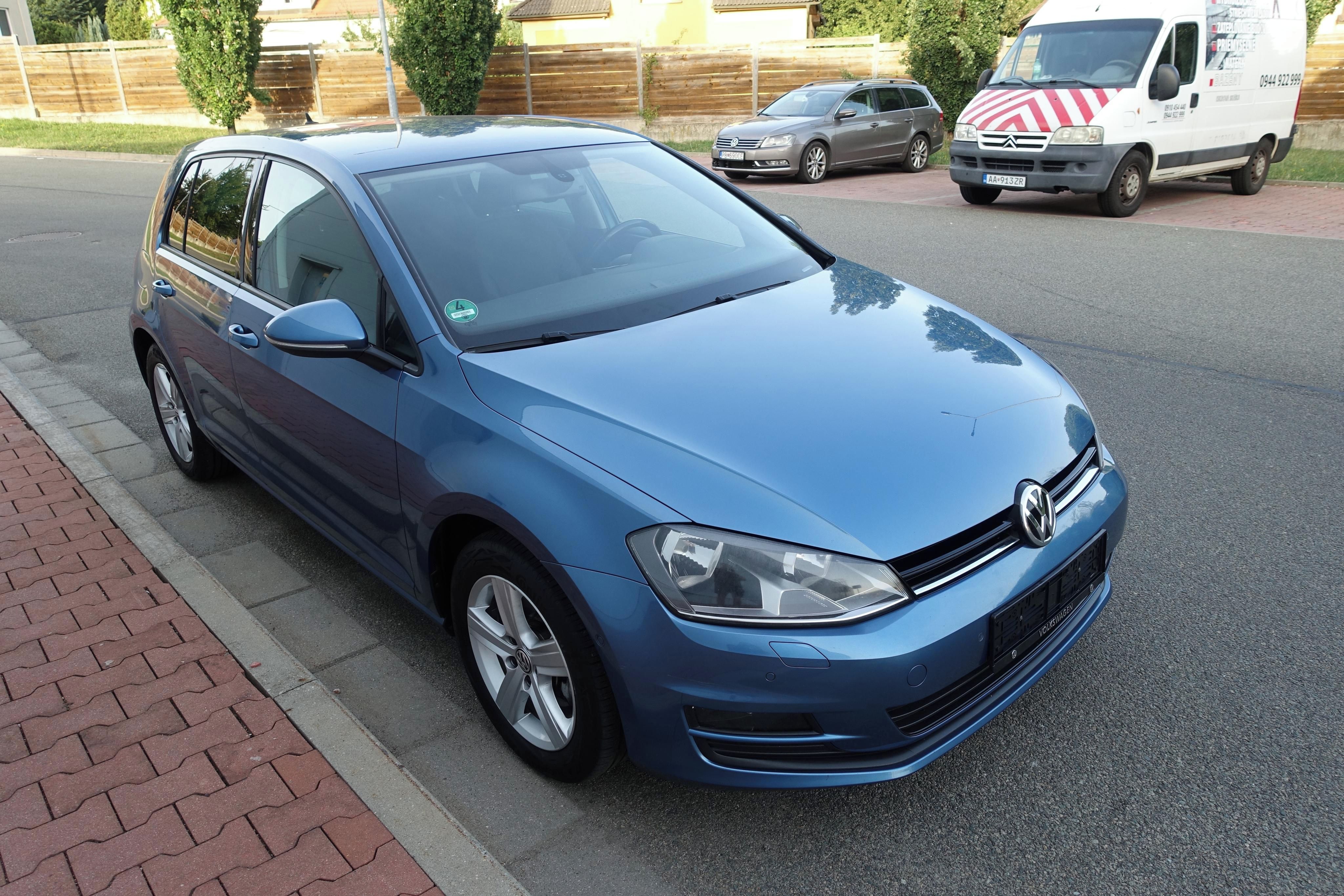 Volkswagen Golf, 1.4 TSi 90kw,garáž,tažné TOP - fotka 4