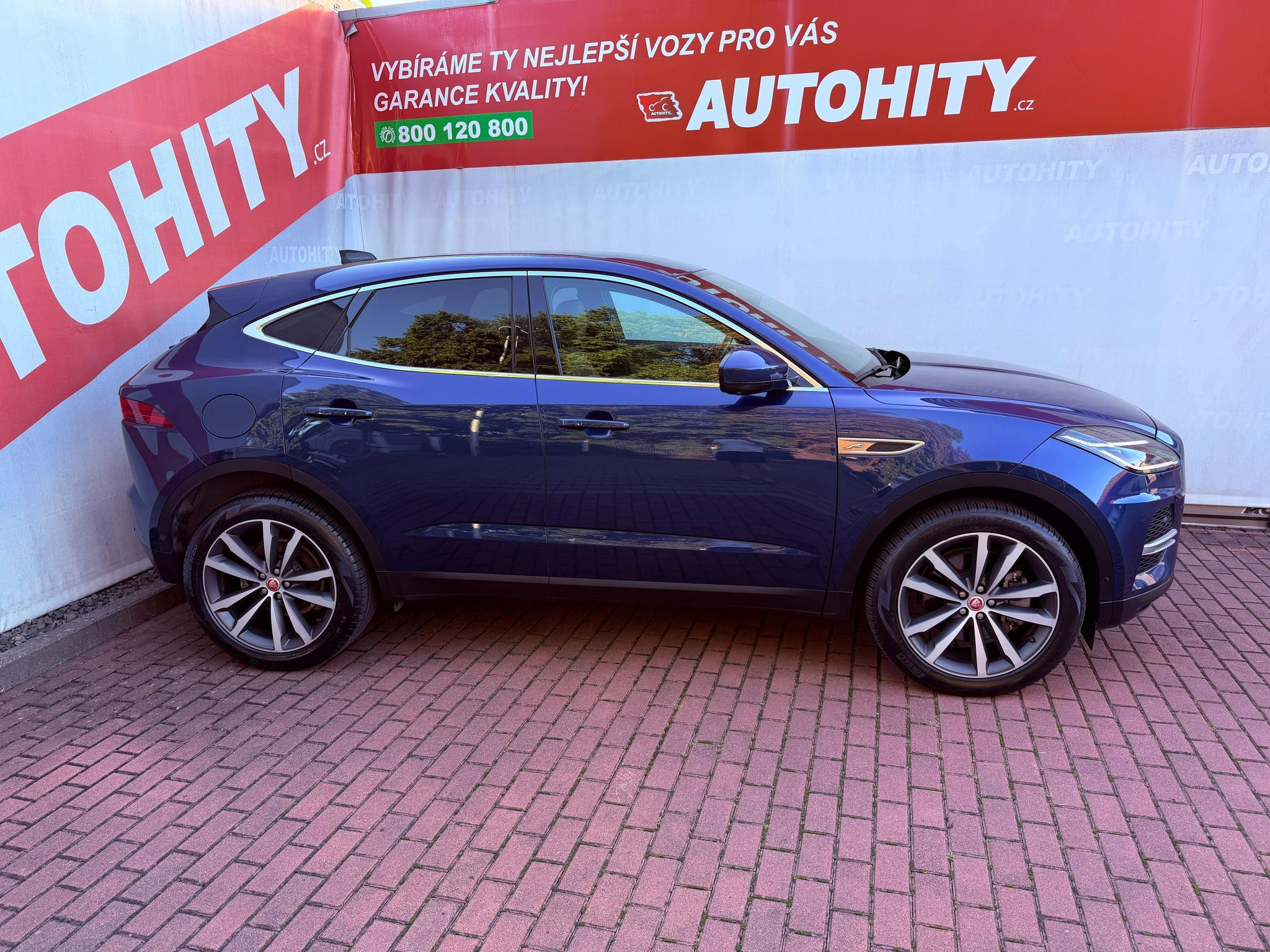 Jaguar E-Pace, P200 AWD, ČR, Meridian, TOP - fotka 6