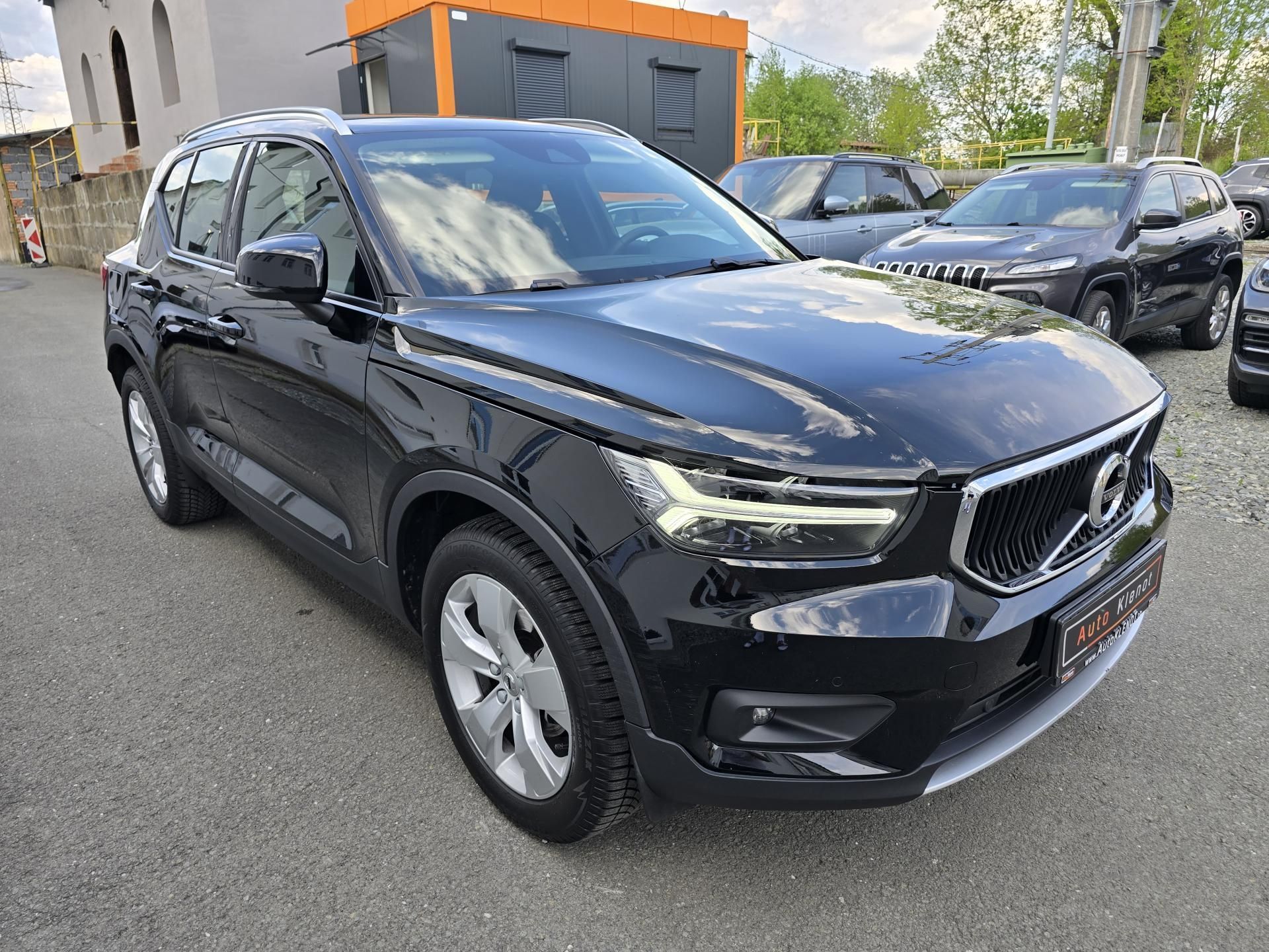 Volvo XC40, 120kW T3 AUTOMAT LED KAMER DPH - fotka 2