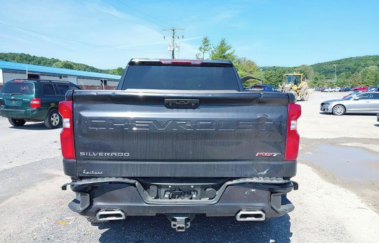 Chevrolet Silverado, Auto na cestě - fotka 6