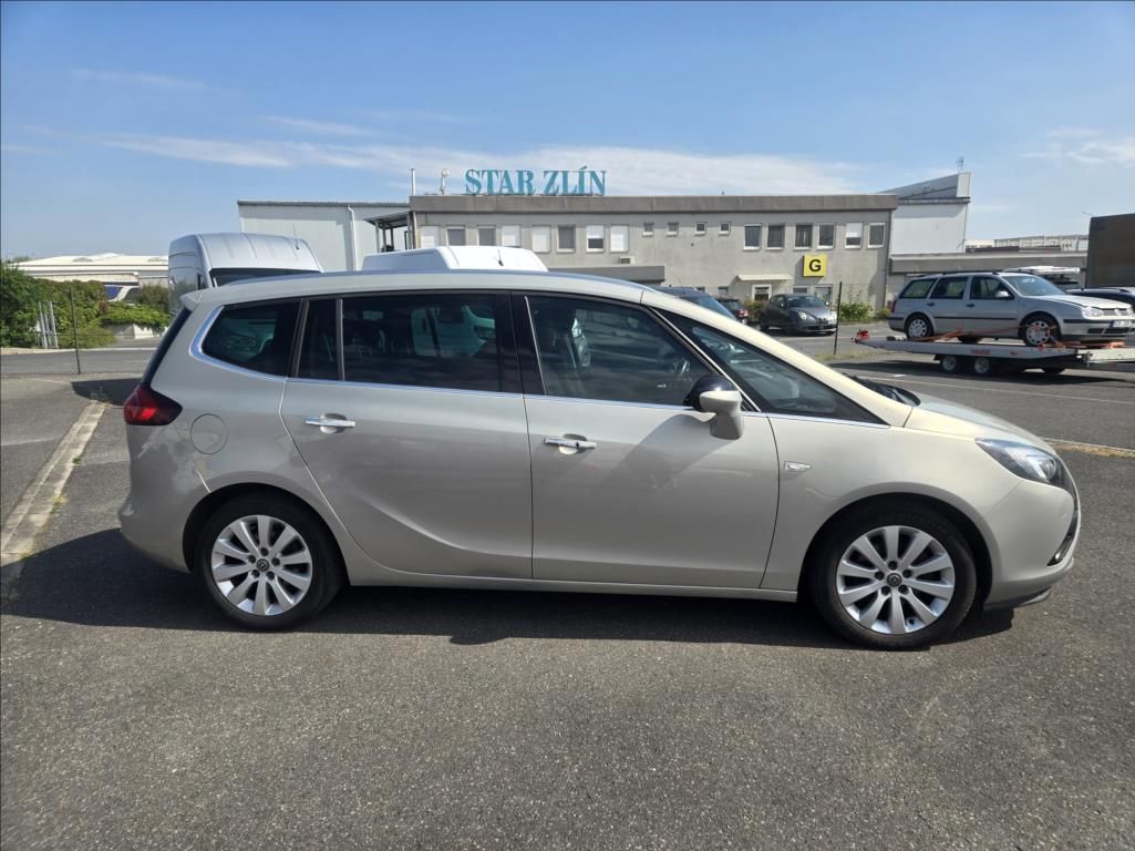 Opel Zafira, 2,0 CDTI  TOURER 7 MÍST - fotka 4