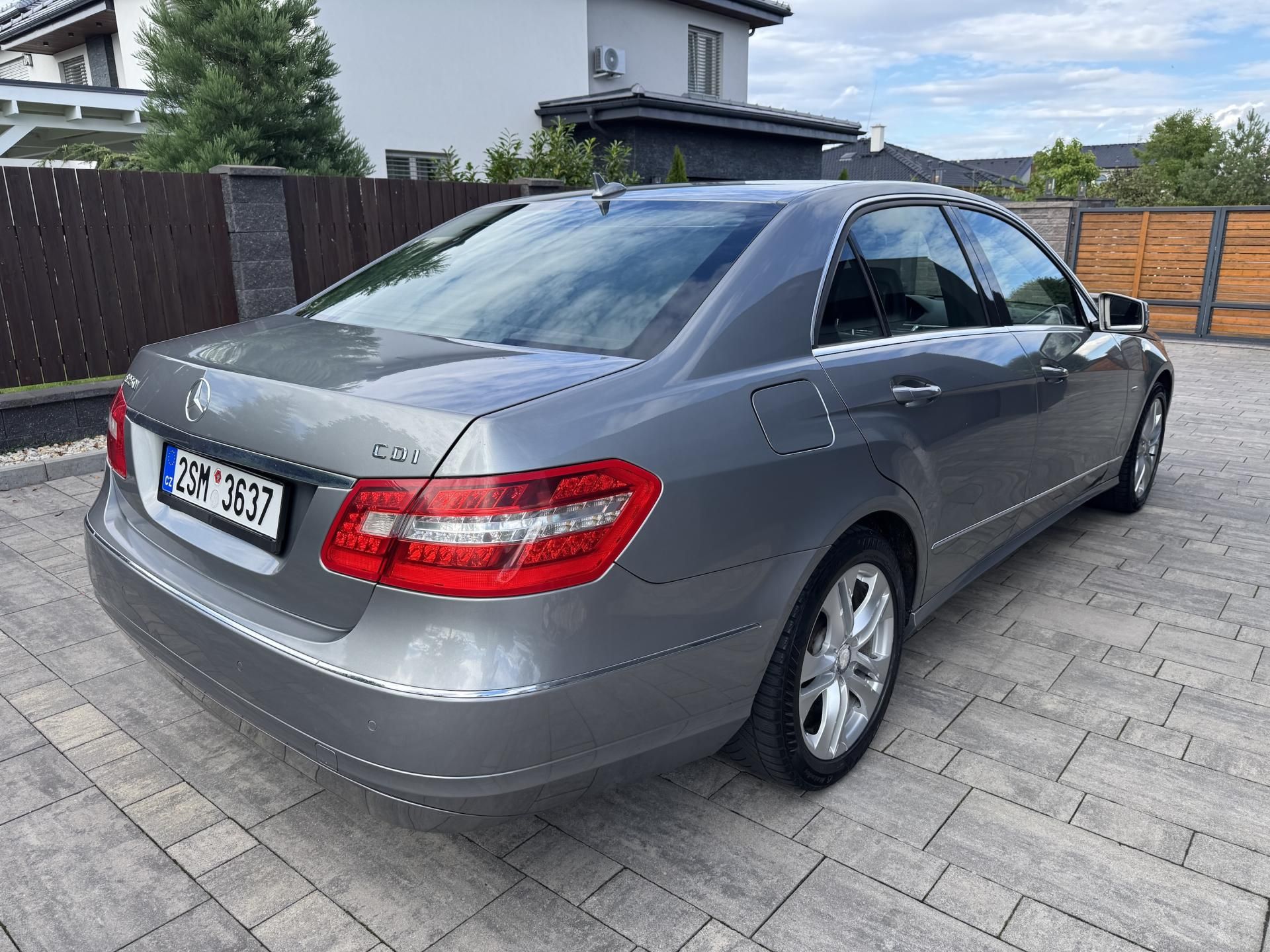 Mercedes-Benz Třídy E, E 250 CDI, Avangarde, Kamera - fotka 4