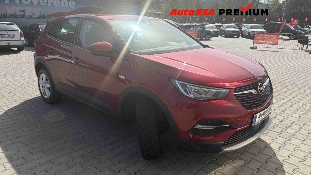 Opel Grandland X, 1.2T,ČR