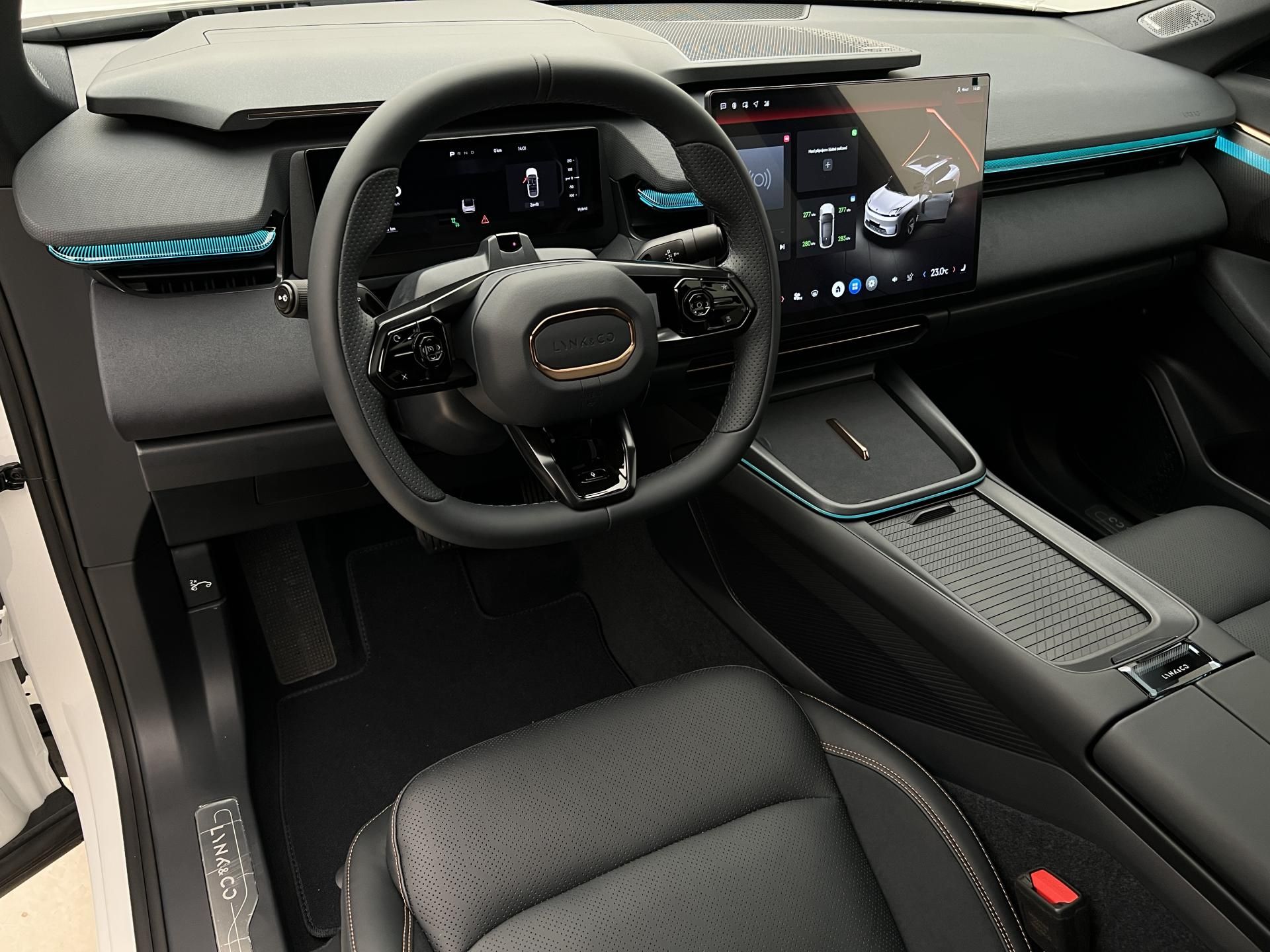Lynk & Co 08, MORE PHEV - fotka 4