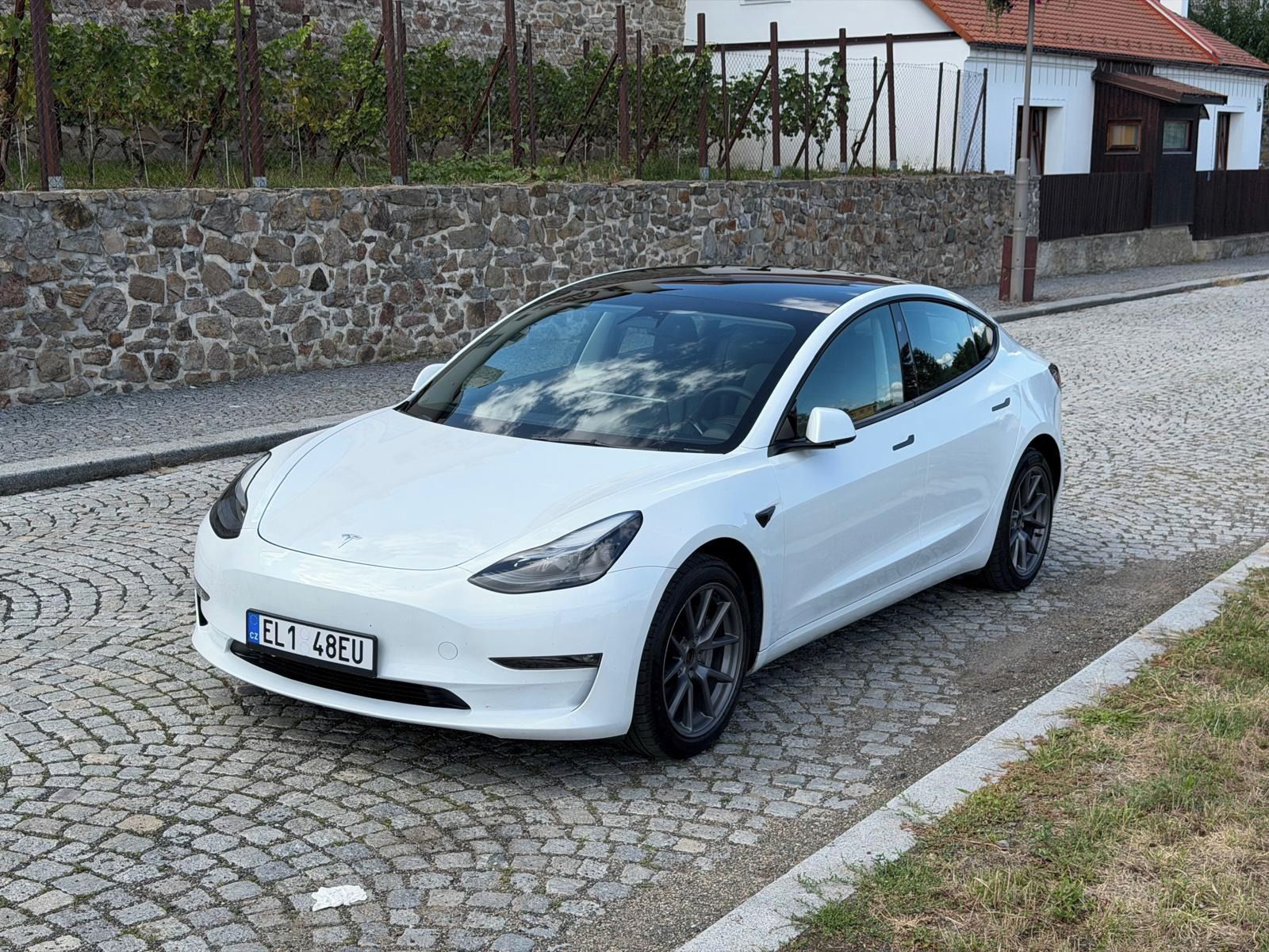 Tesla Model 3, Nová repasovaná baterie 1000Km