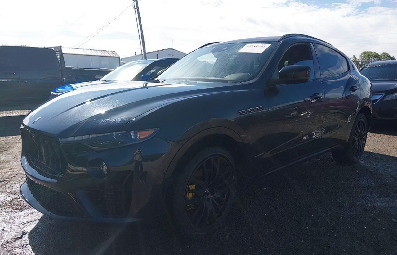 Maserati Levante, Auto na cestě