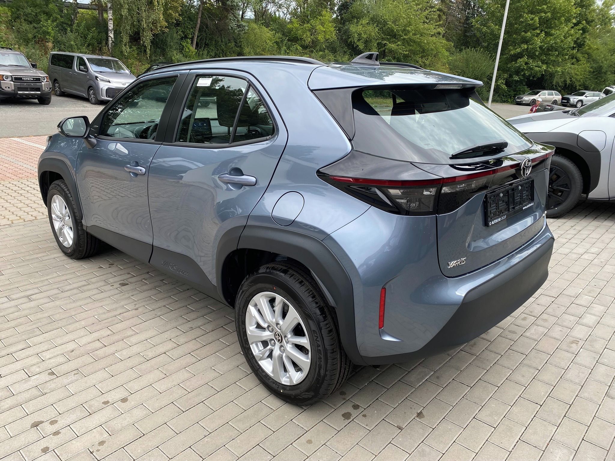 Toyota Yaris Cross, 1.5 HEV COMFORT + zimní kola - fotka 4