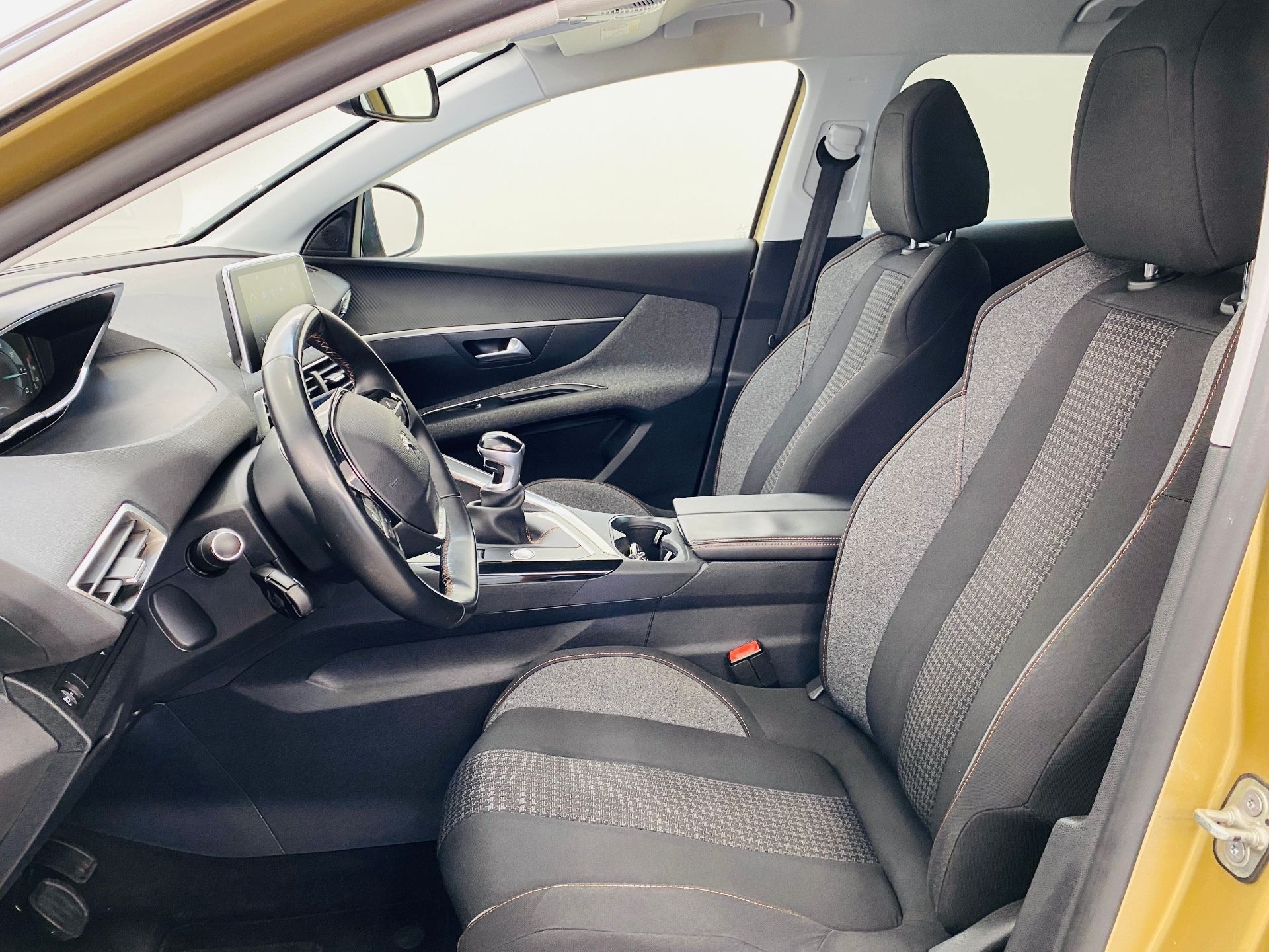 Peugeot 3008, 1.2 PureTech 96kW Active - fotka 5