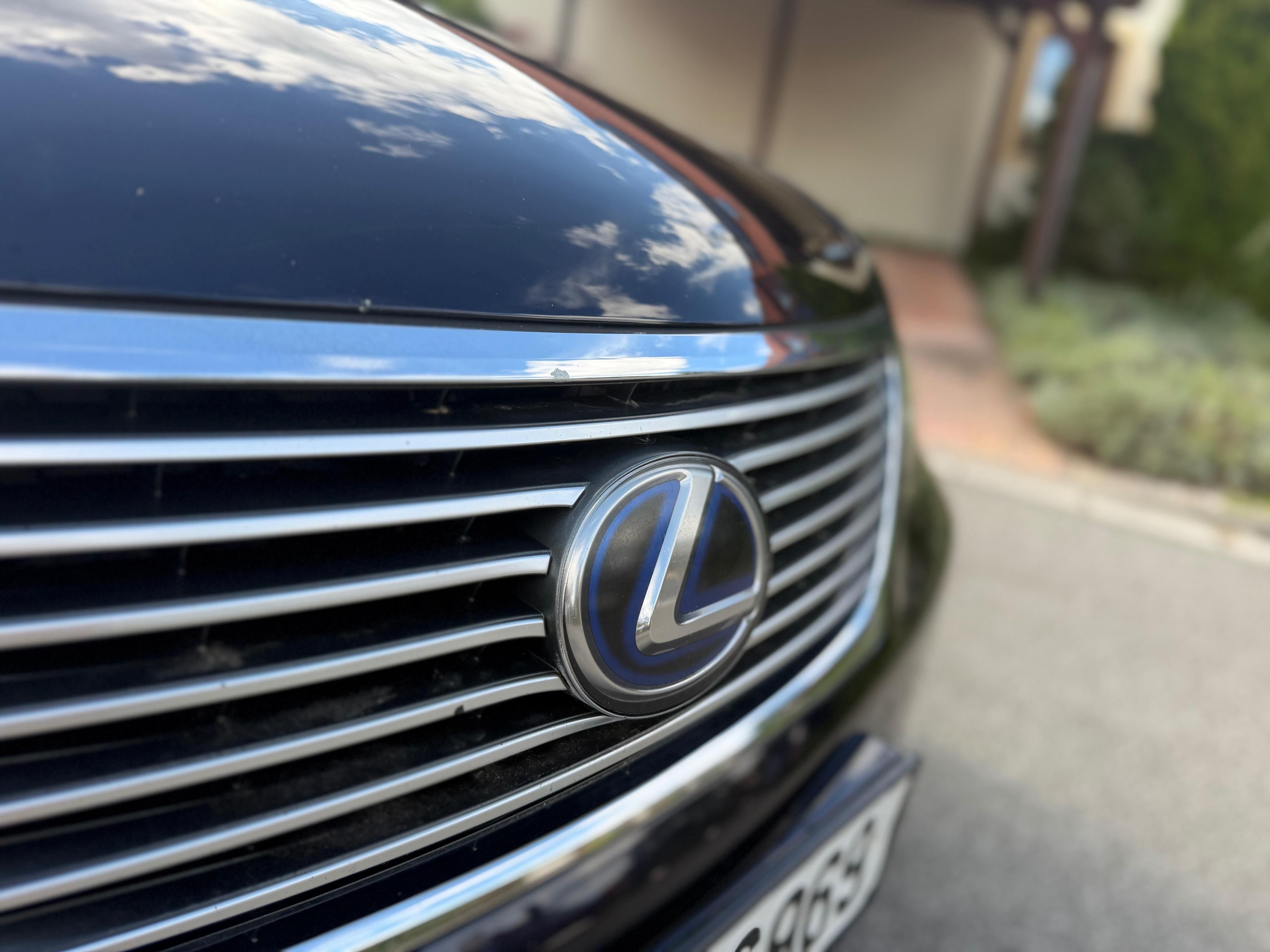 Lexus LS - fotka 3