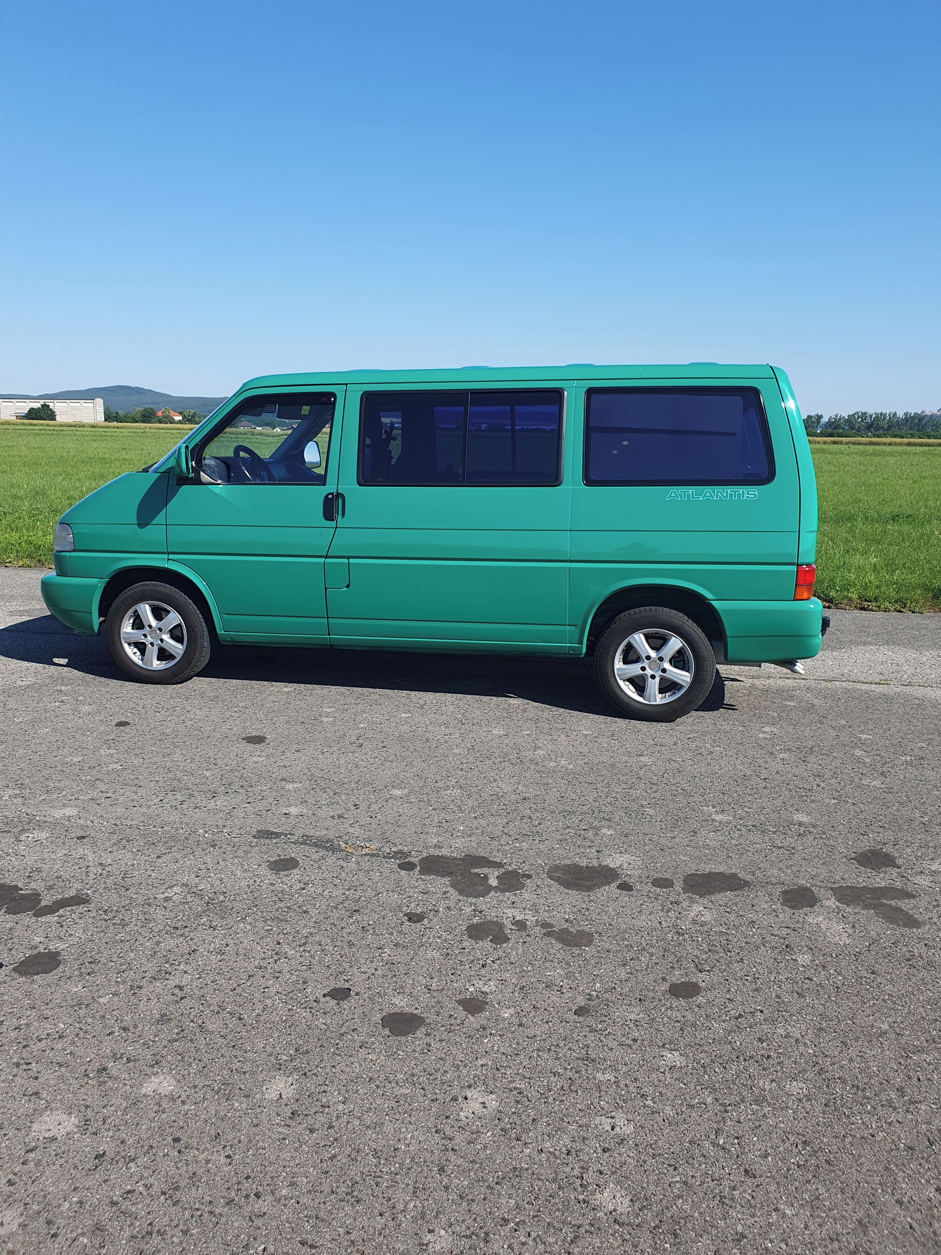 Volkswagen Caravelle, T4 2.5 TDI - fotka 2
