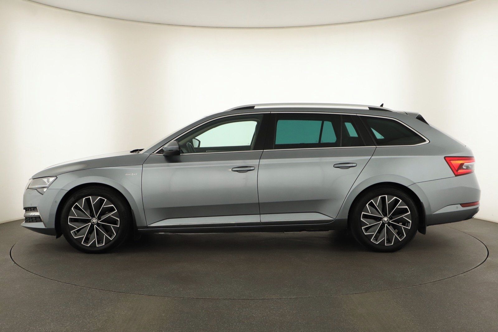 Škoda Superb, iV 1.4 TSI PHEV - fotka 3