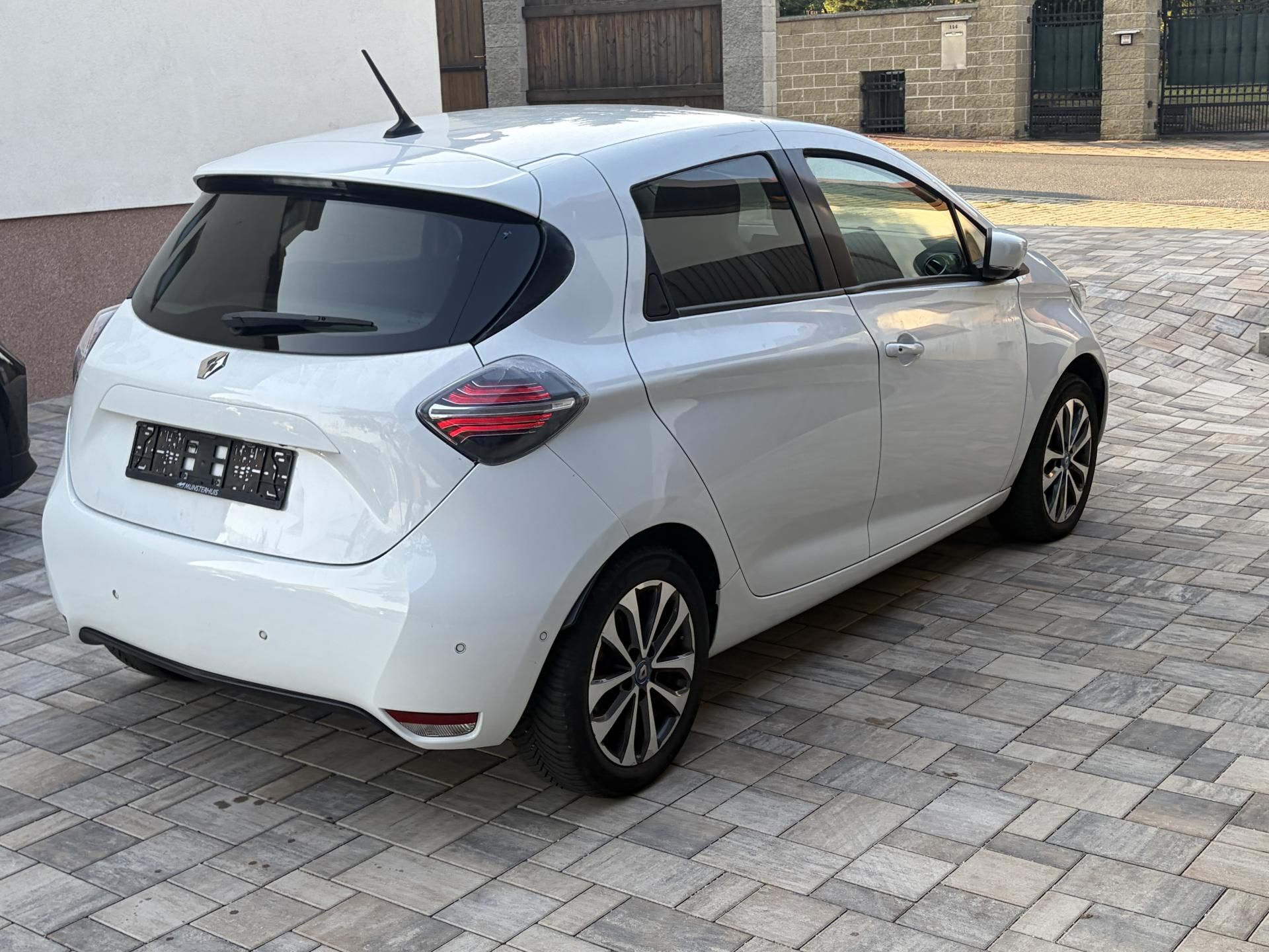 Renault ZOE, Intens, Boss, p.kamera, 55kwh - fotka 3