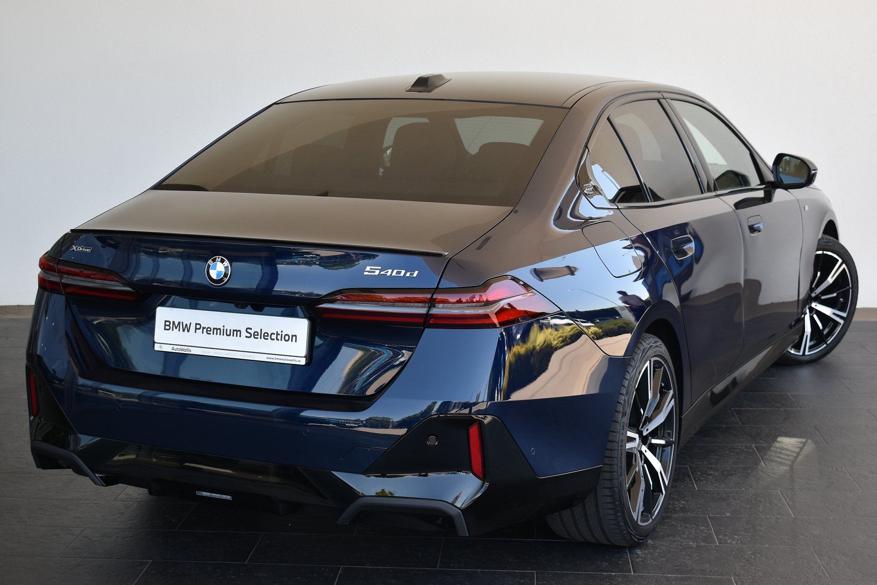 BMW Řada 5, 540d xDrive, Sedan - fotka 2
