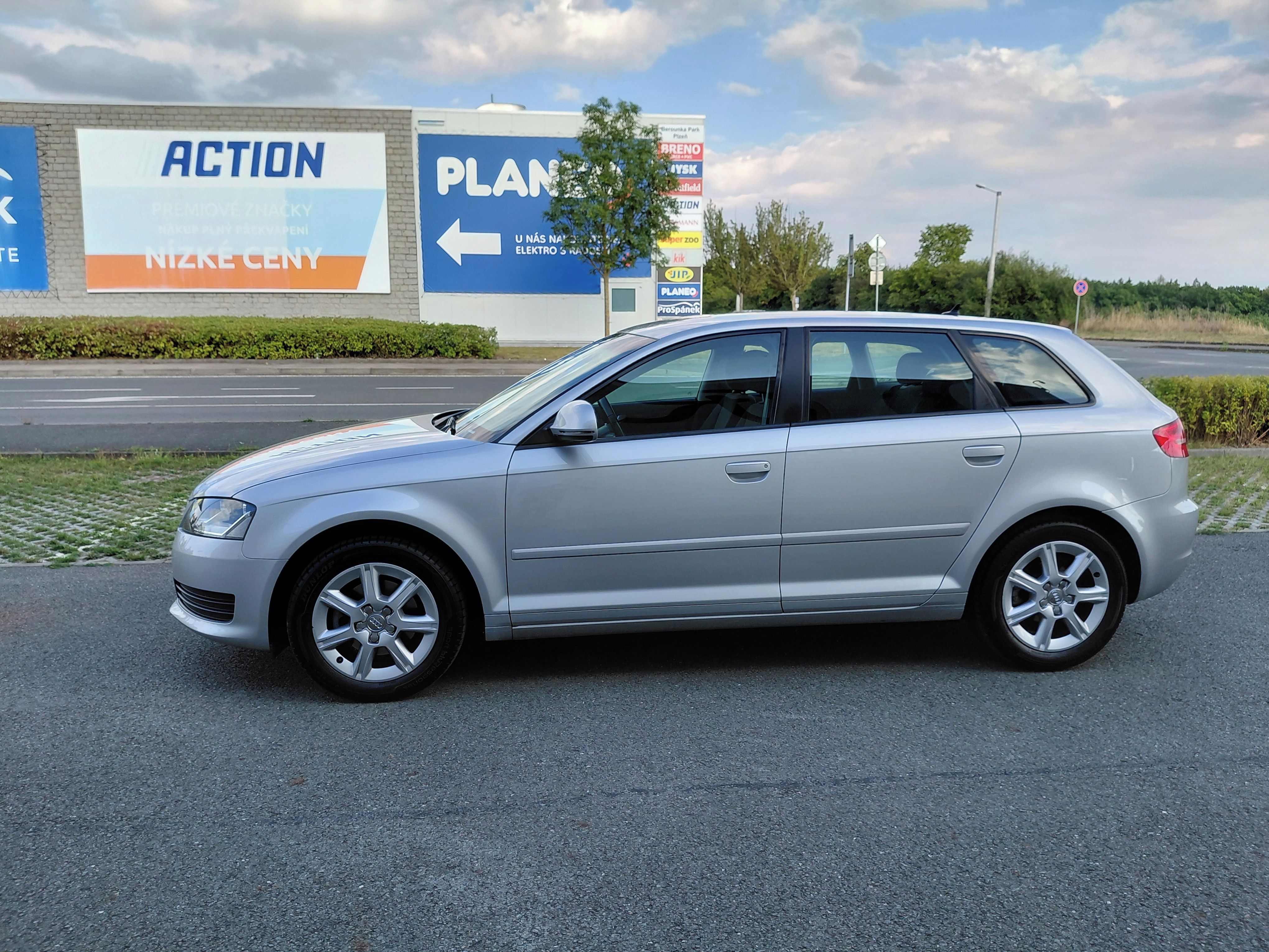 Audi A3, 1.8TFSI 118KW AUTOMAT 1.MAJ!! - fotka 4